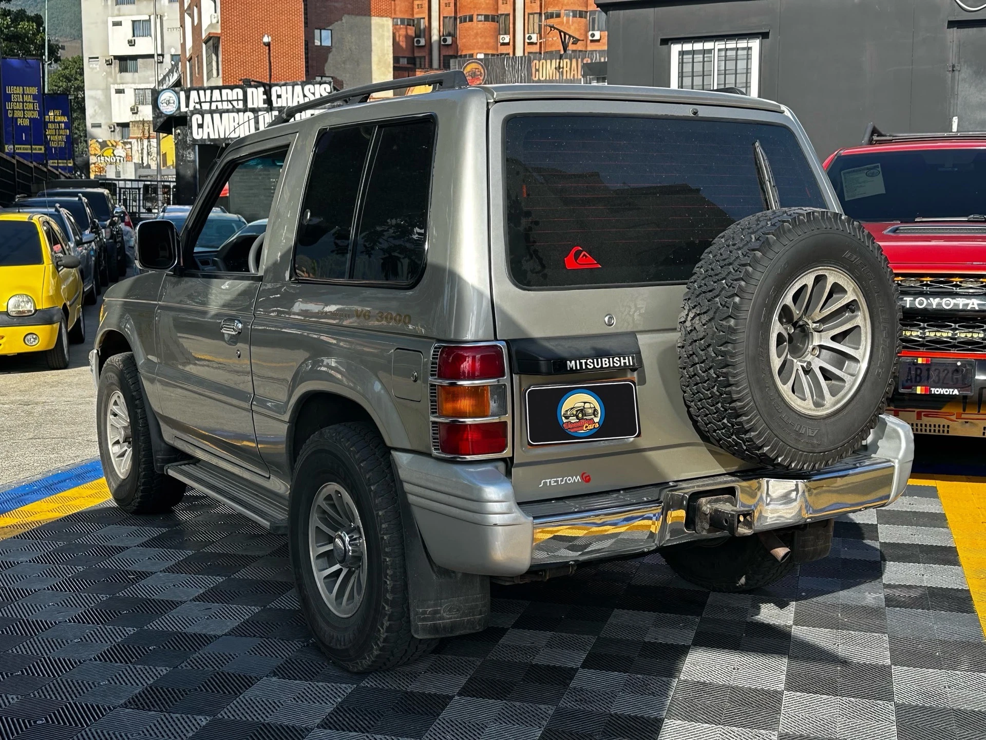 2006 Mitsubishi Montero DAKAR GLX — foto 2