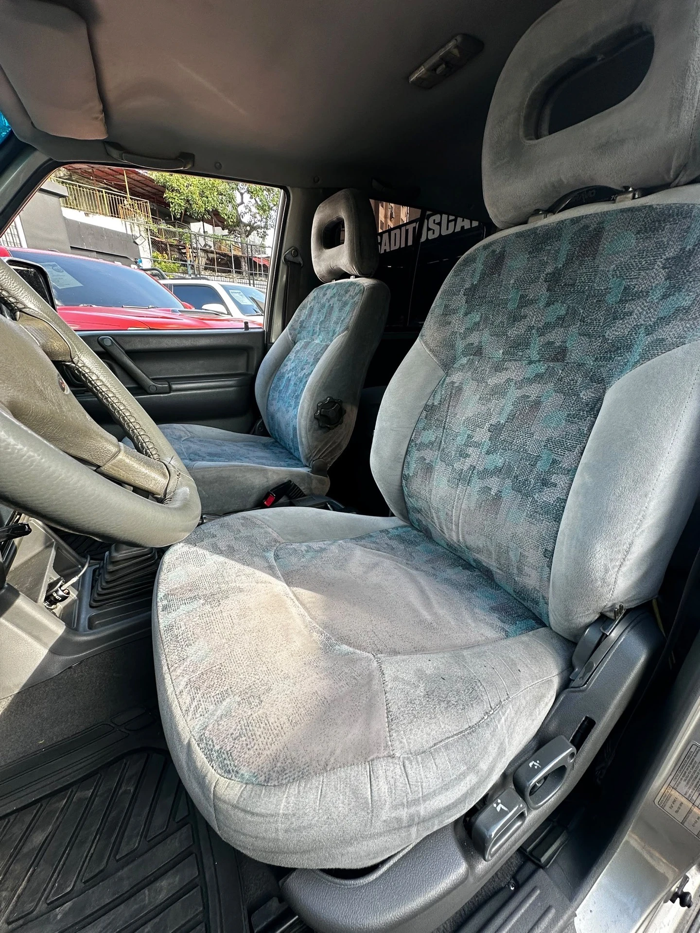 2006 Mitsubishi Montero DAKAR GLX — foto 4