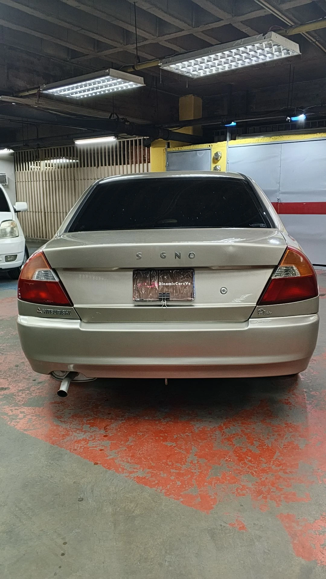 2009 Mitsubishi Lancer Signo — photo 4