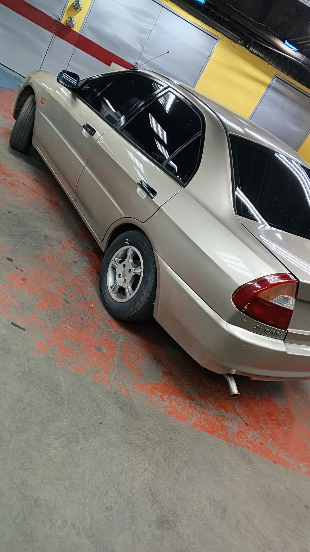 2009 Mitsubishi Lancer Signo — photo 5