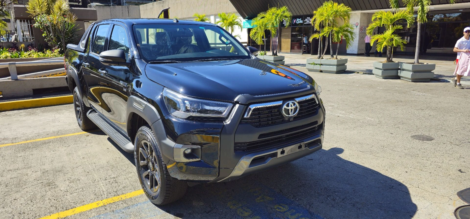 2023 Toyota Hilux ADVENTURE — foto 2