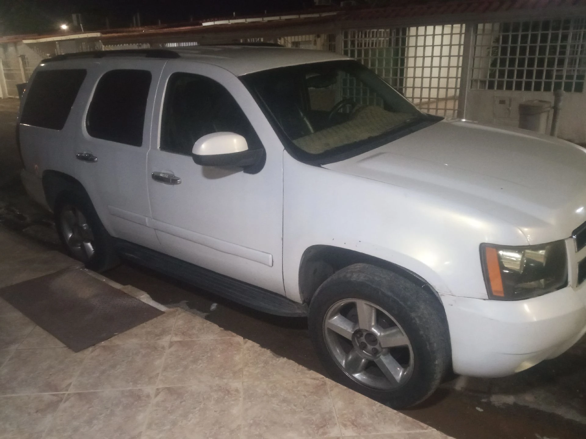 2007 Chevrolet Tahoe SPORTWAGON — foto 2