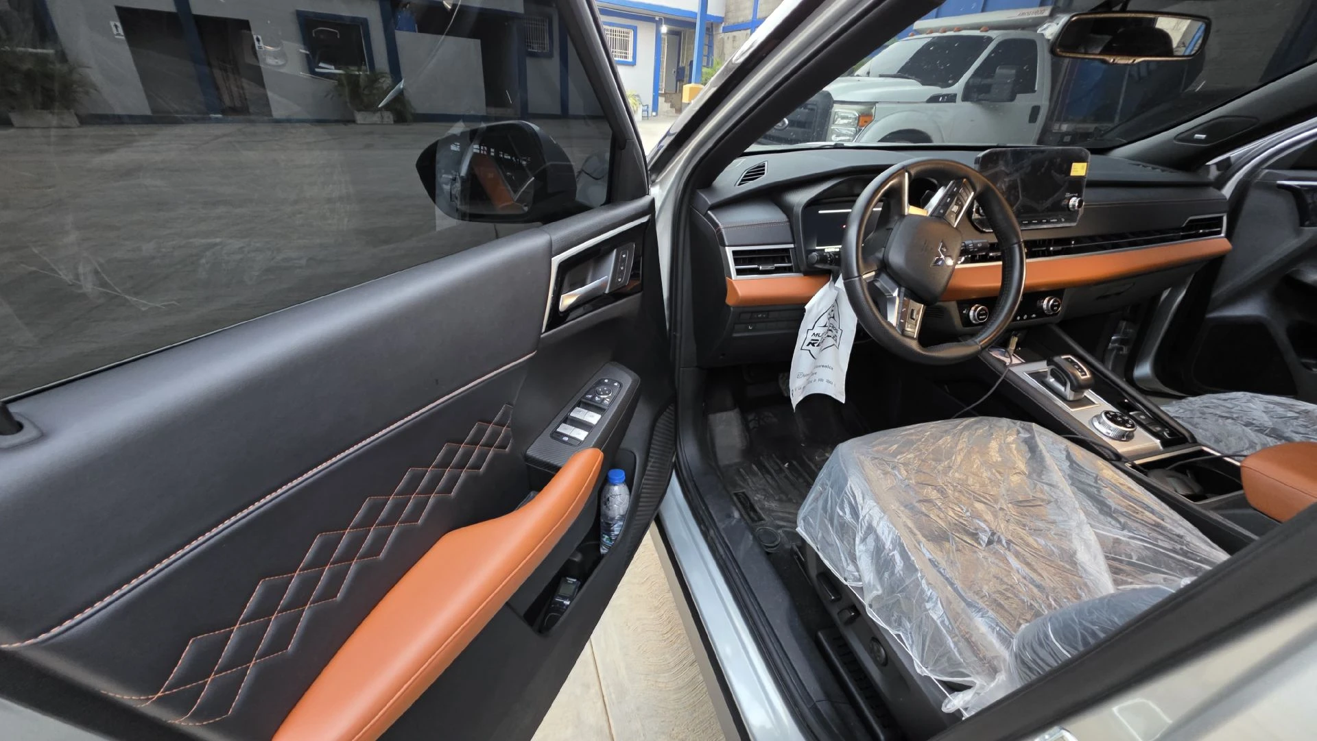 2025 Mitsubishi Outlander High-Line (4WD) GLS — foto 6