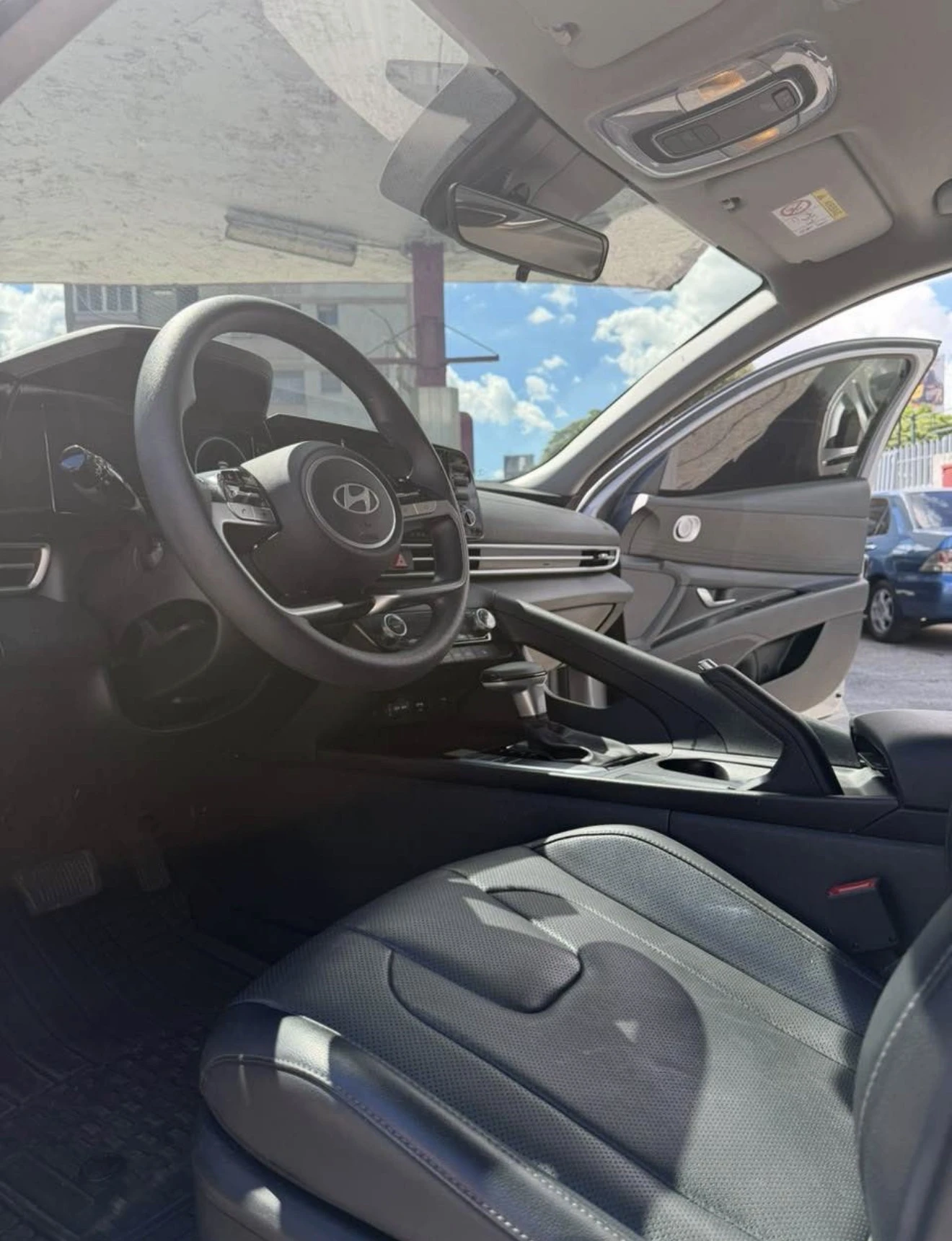 2025 Hyundai Elantra GT — foto 5