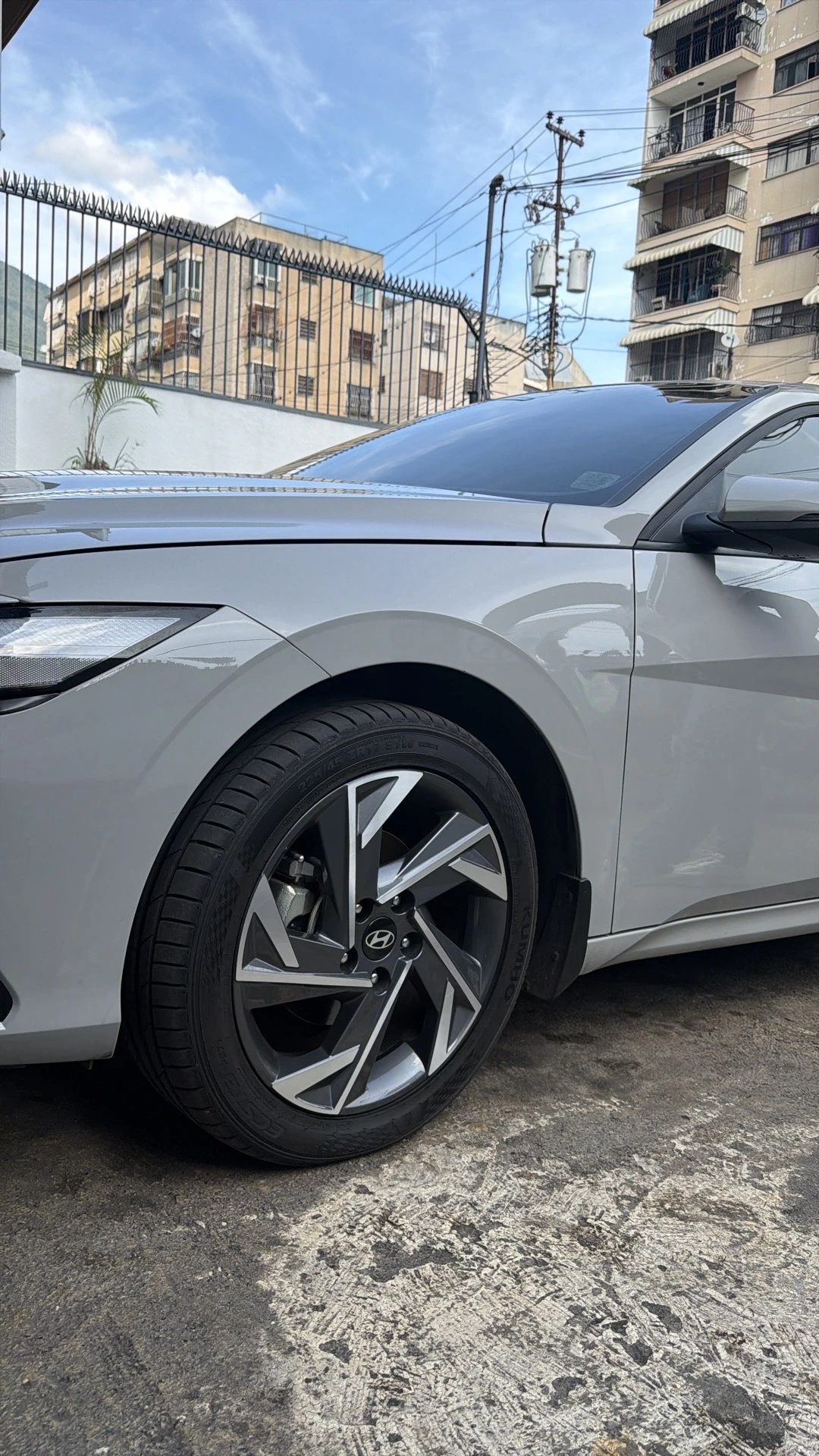 2025 Hyundai Elantra GT — foto 6