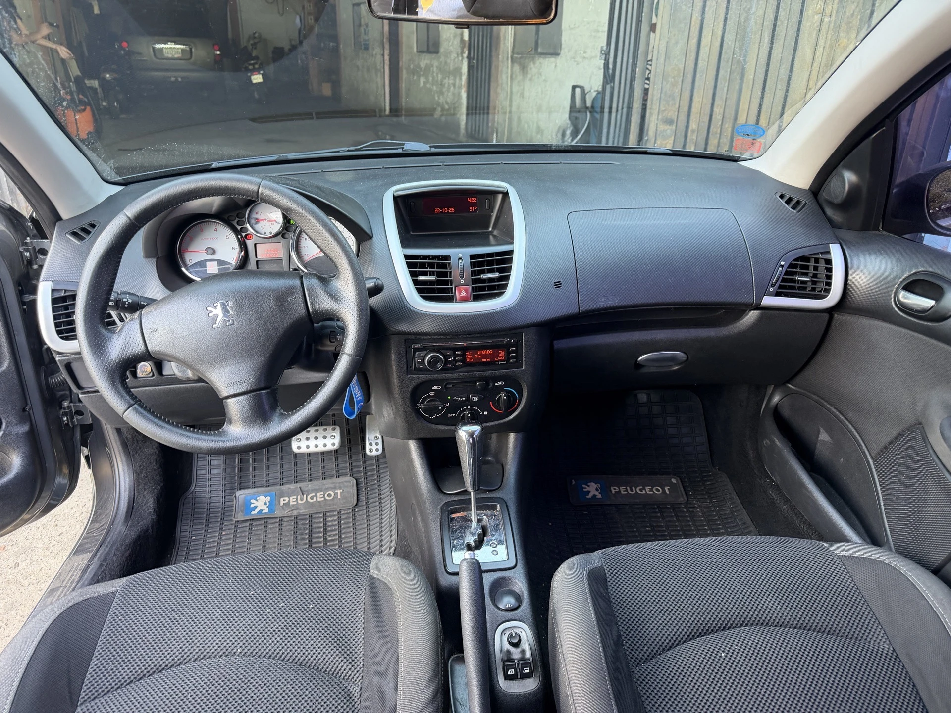 2012 Peugeot 207 Compact — foto 6