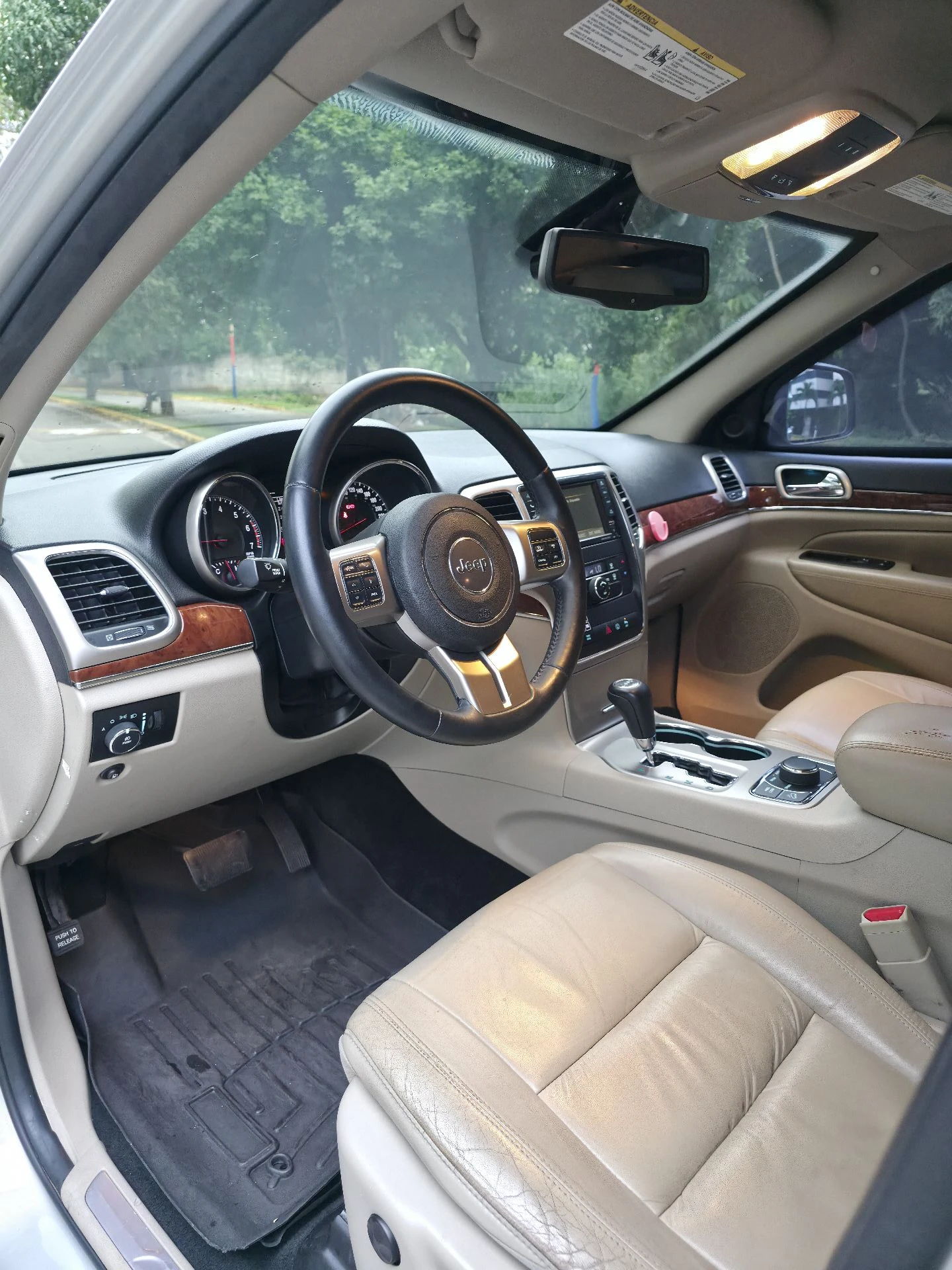 2013 Jeep Grand Cherokee LIMITED — foto 7