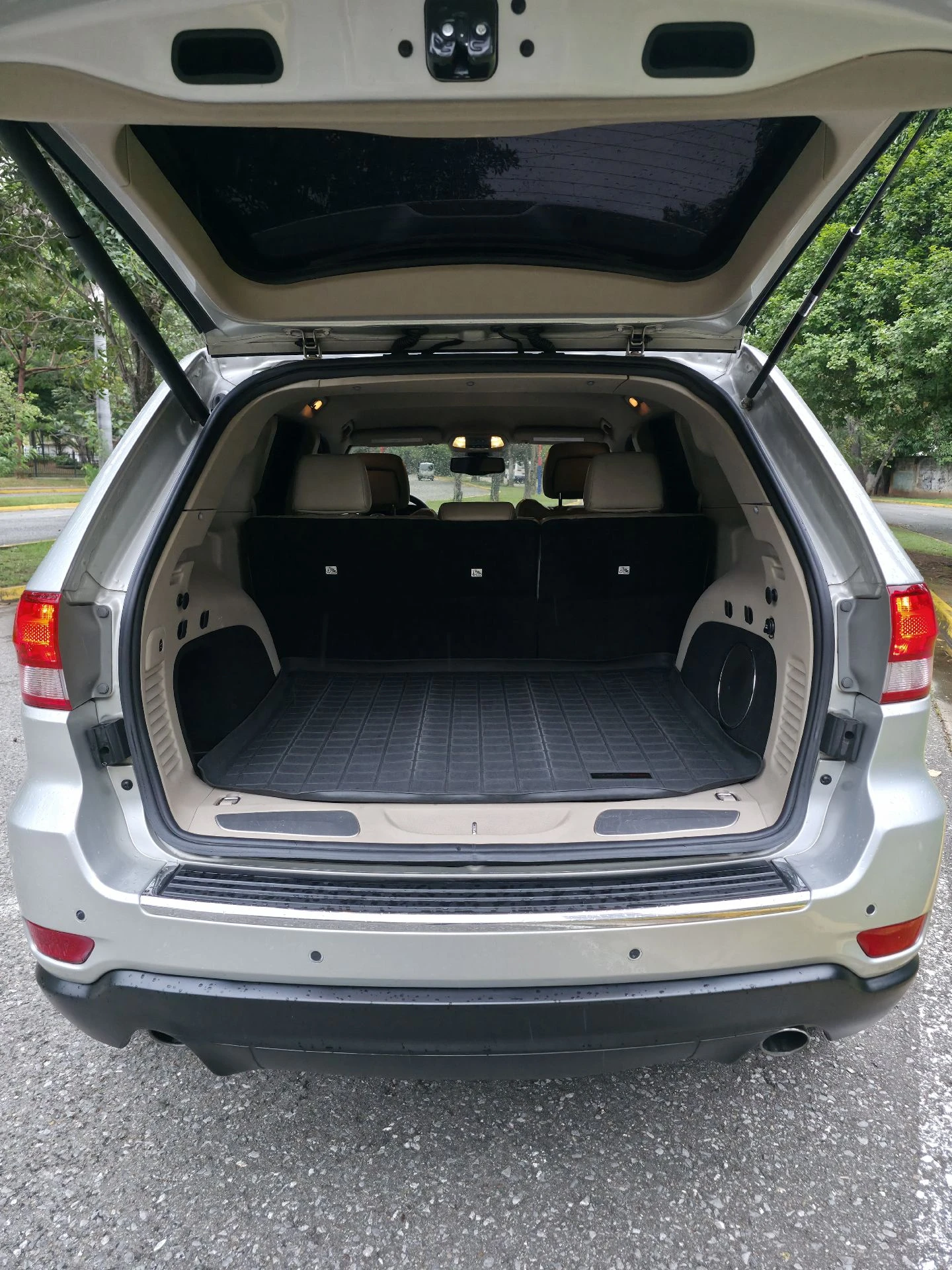 2013 Jeep Grand Cherokee LIMITED — foto 13
