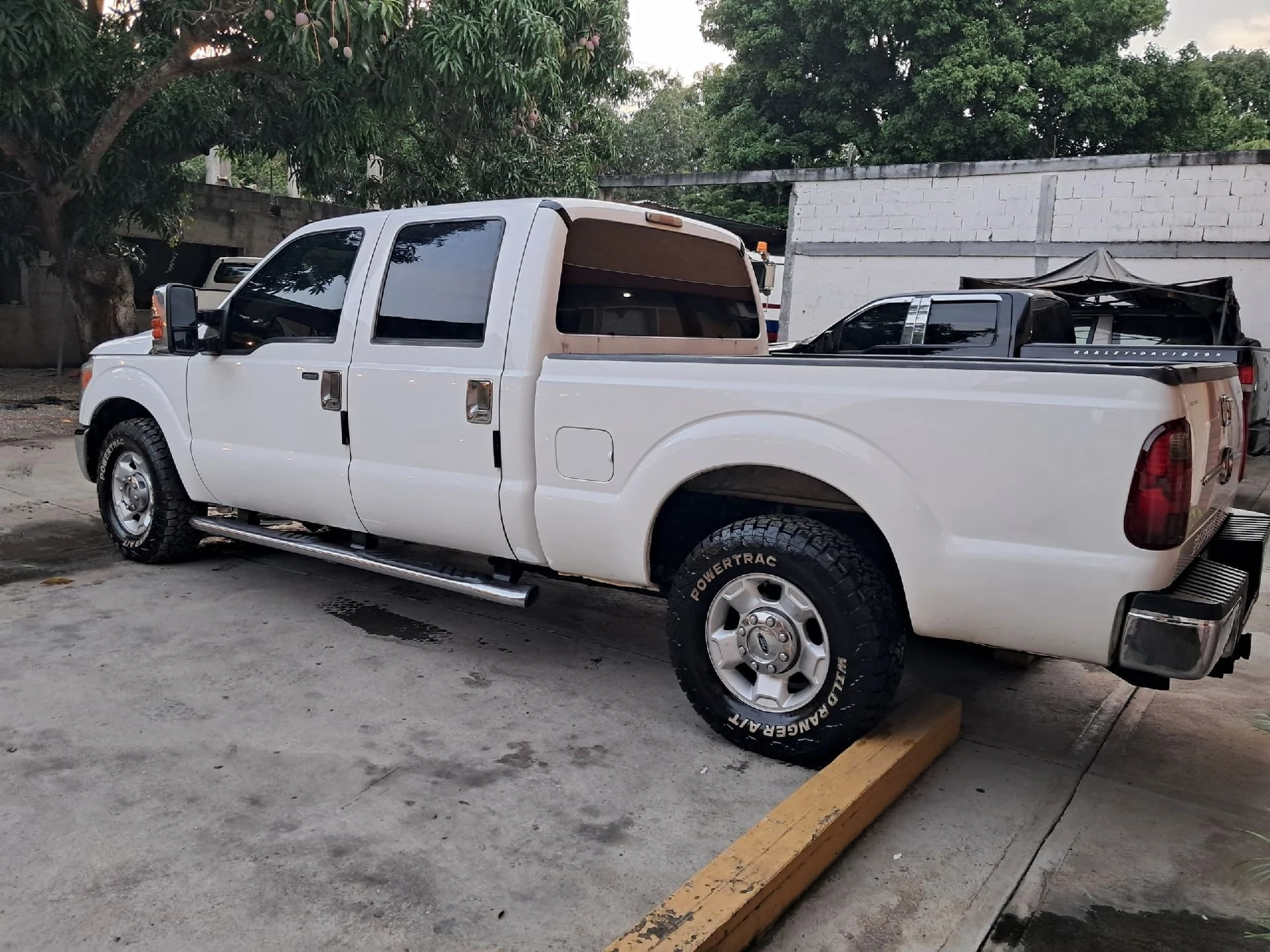 2011 Ford F-250 — foto 7