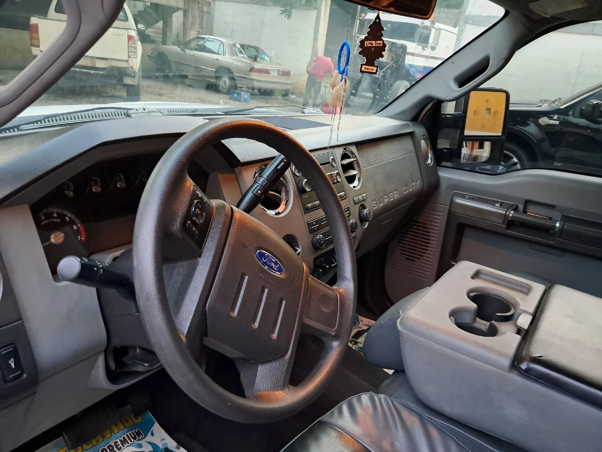 2011 Ford F-250 — foto 9