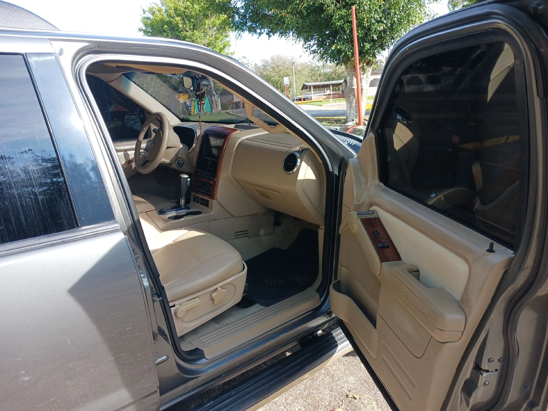 2009 Ford Explorer 4.6 3v — foto 9