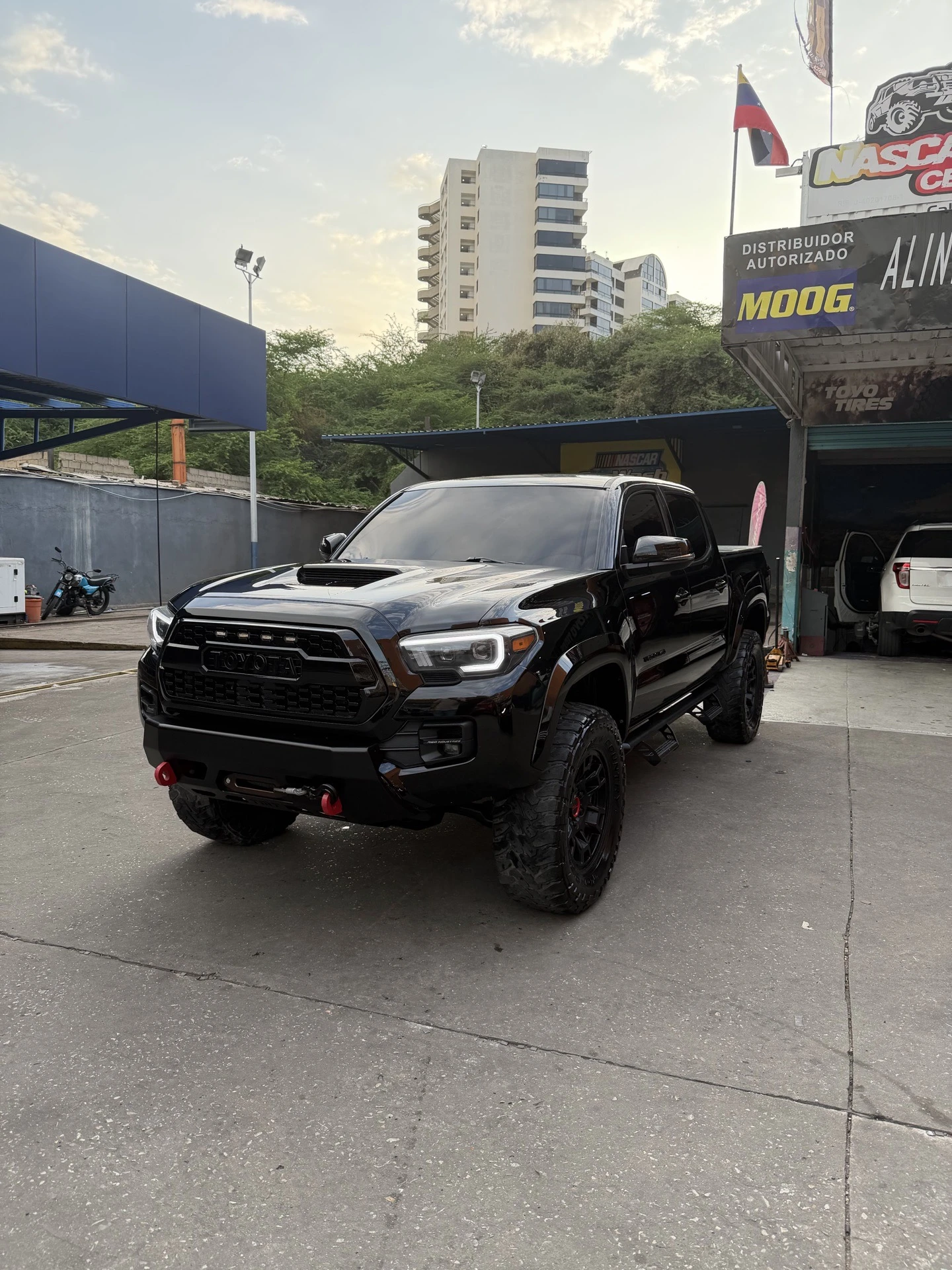 2016 Toyota Tacoma TRD SPORT 4X4 — foto 2