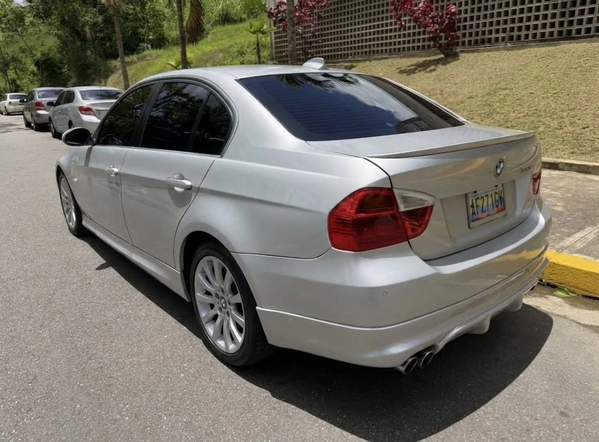 2006 BMW 330i Limousine — foto 3