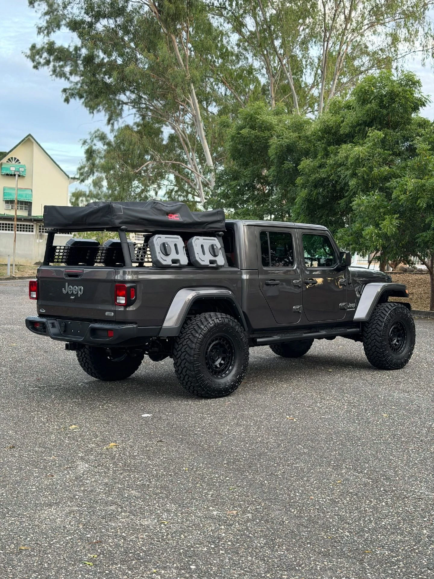 2023 Jeep Gladiator Overland — foto 2