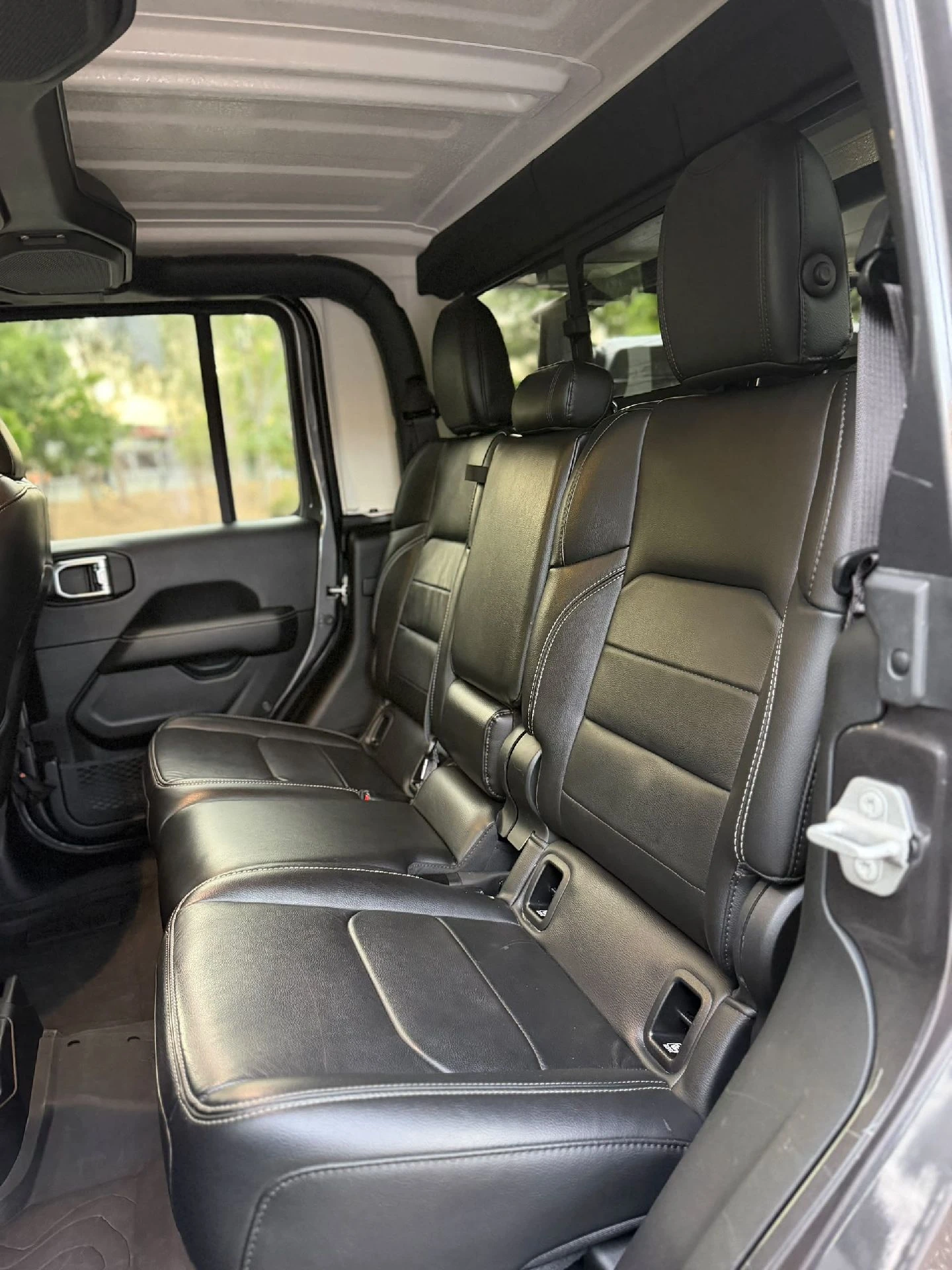 2023 Jeep Gladiator Overland — foto 10