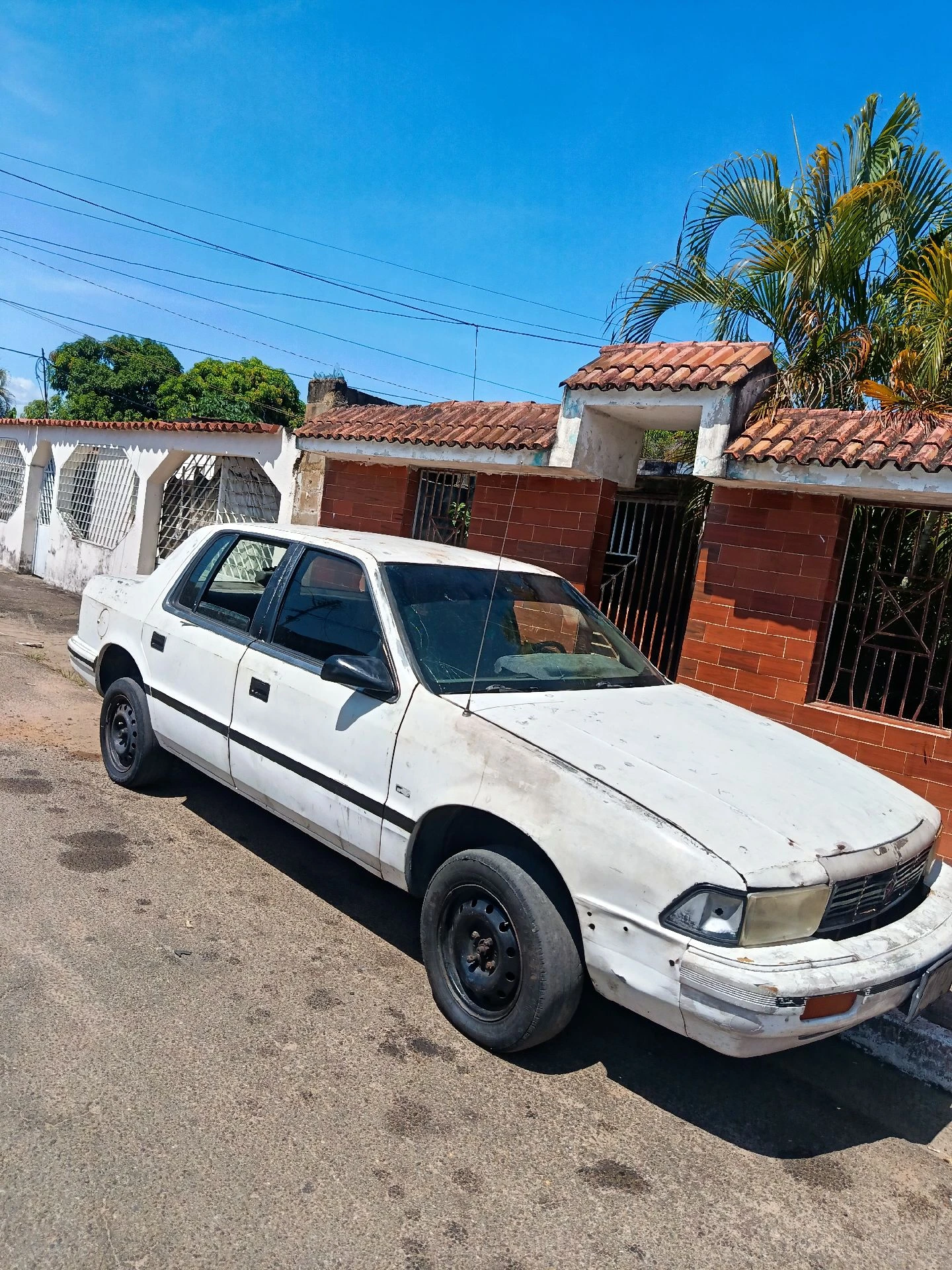 1992 Chrysler Spirit — foto 4