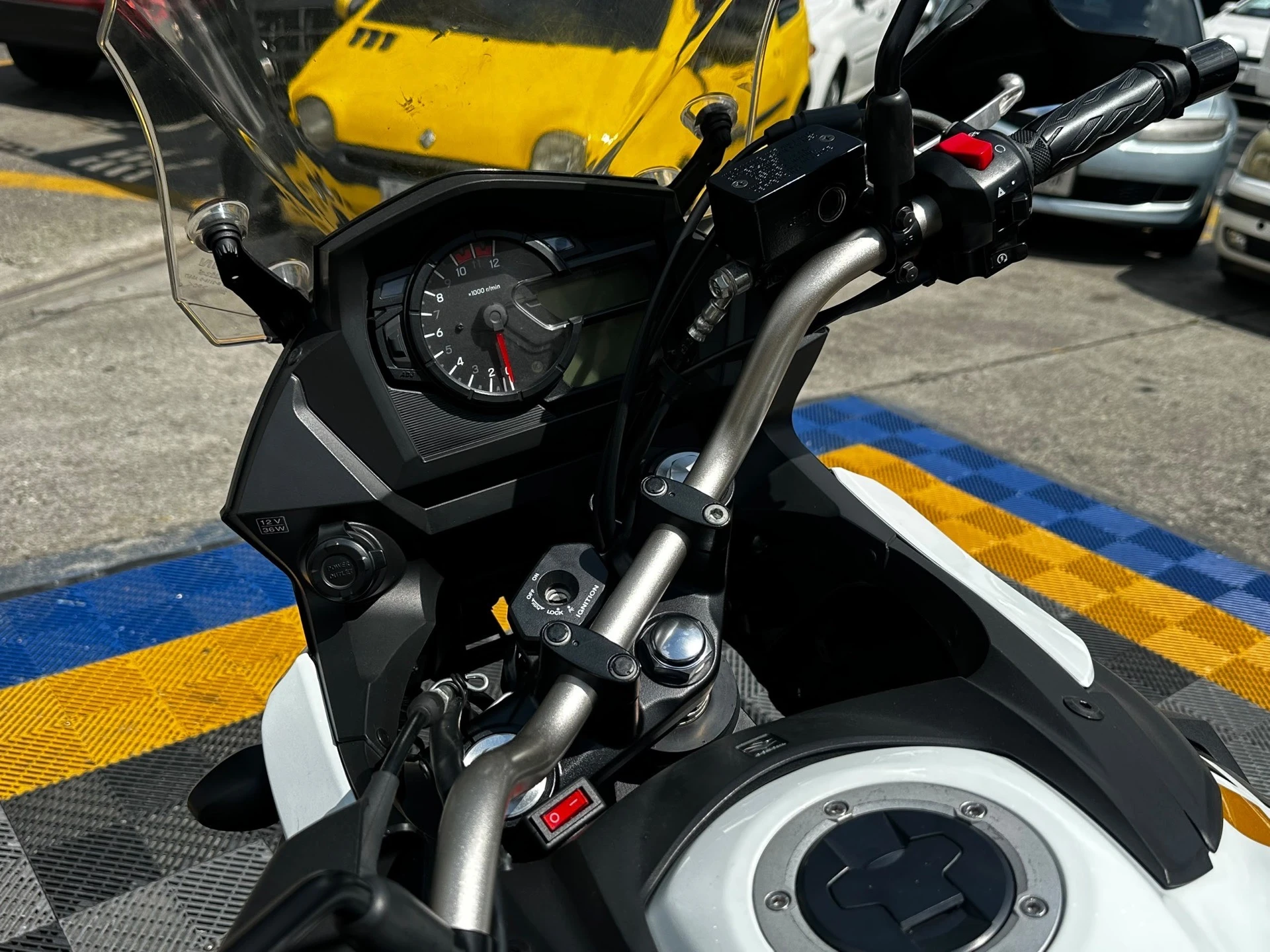 2024 Suzuki V-Strom 650 — foto 2