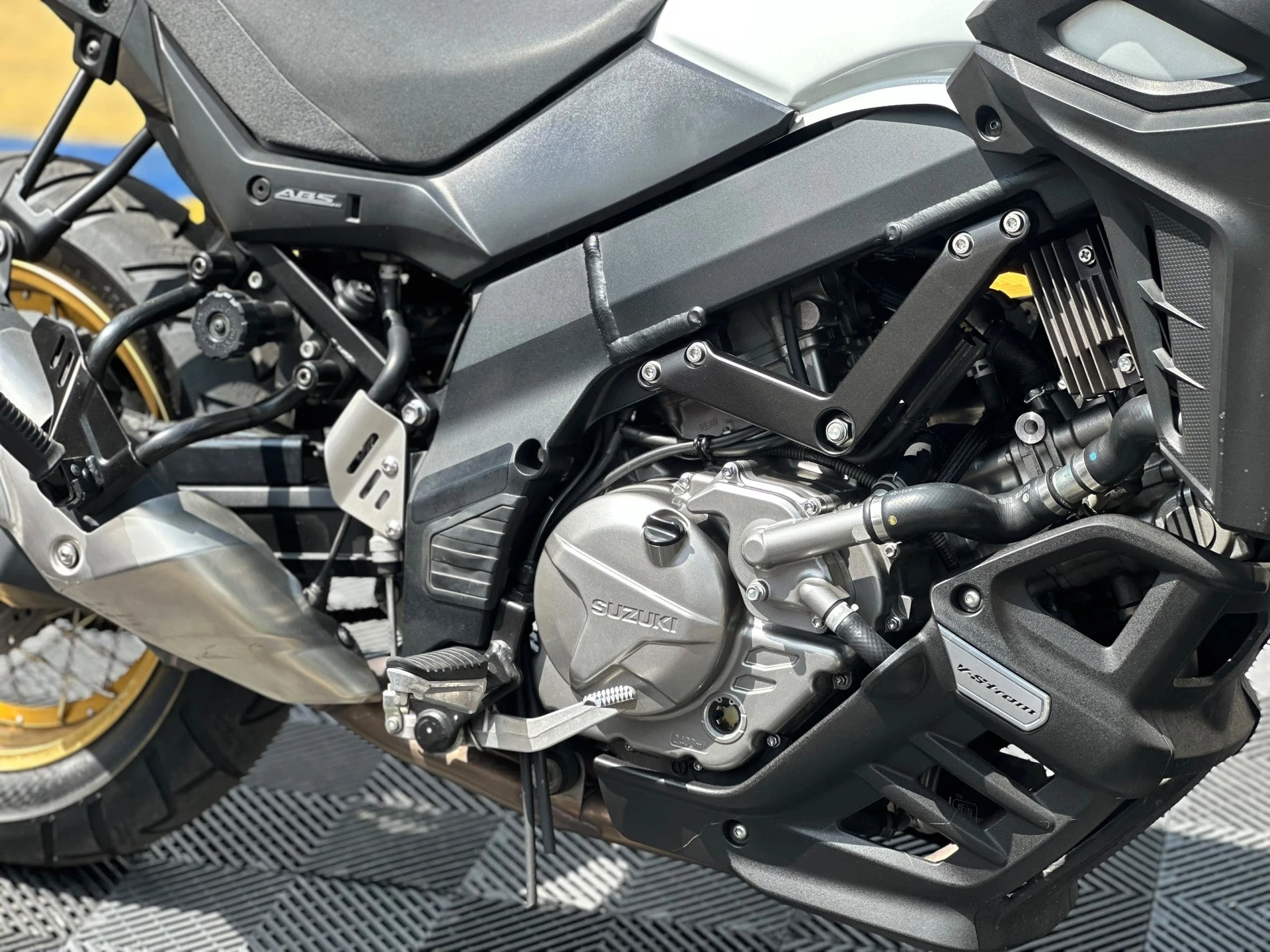 2024 Suzuki V-Strom 650 — foto 5