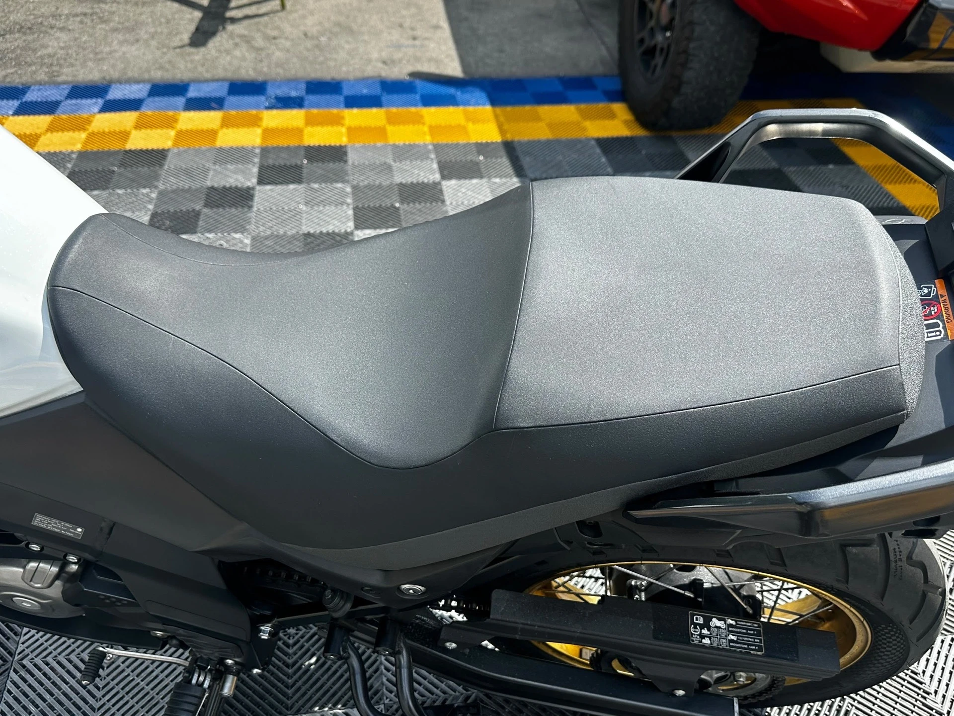 2024 Suzuki V-Strom 650 — foto 4