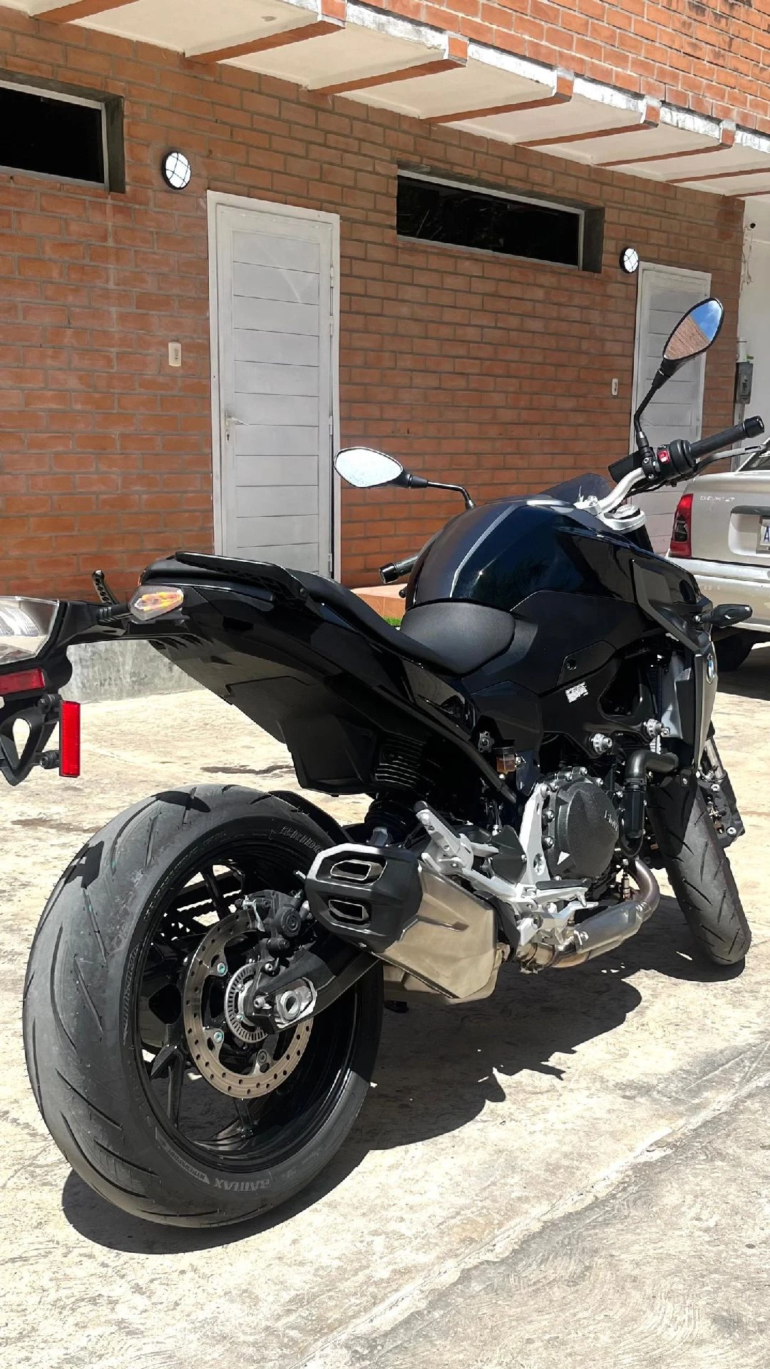 2024 BMW F 900 R Triple black — foto 6