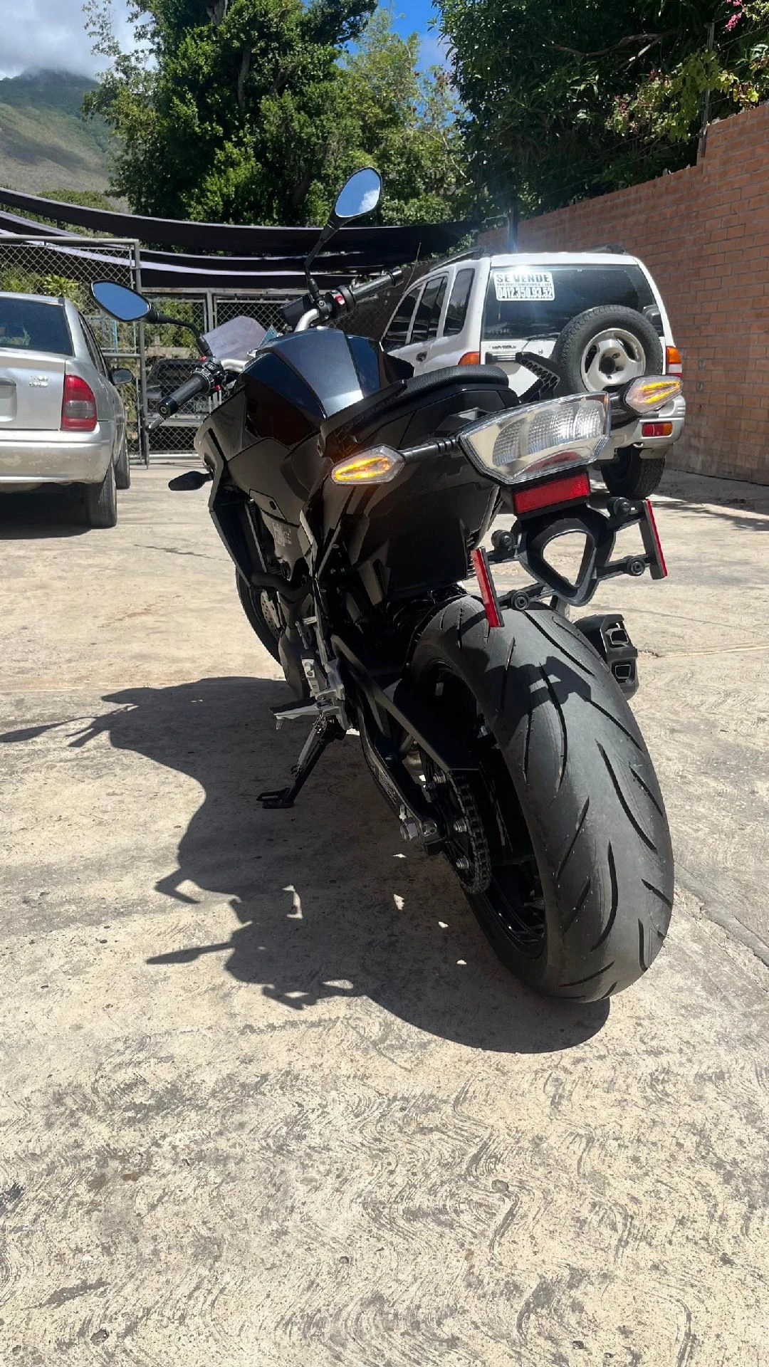 2024 BMW F 900 R Triple black — foto 8