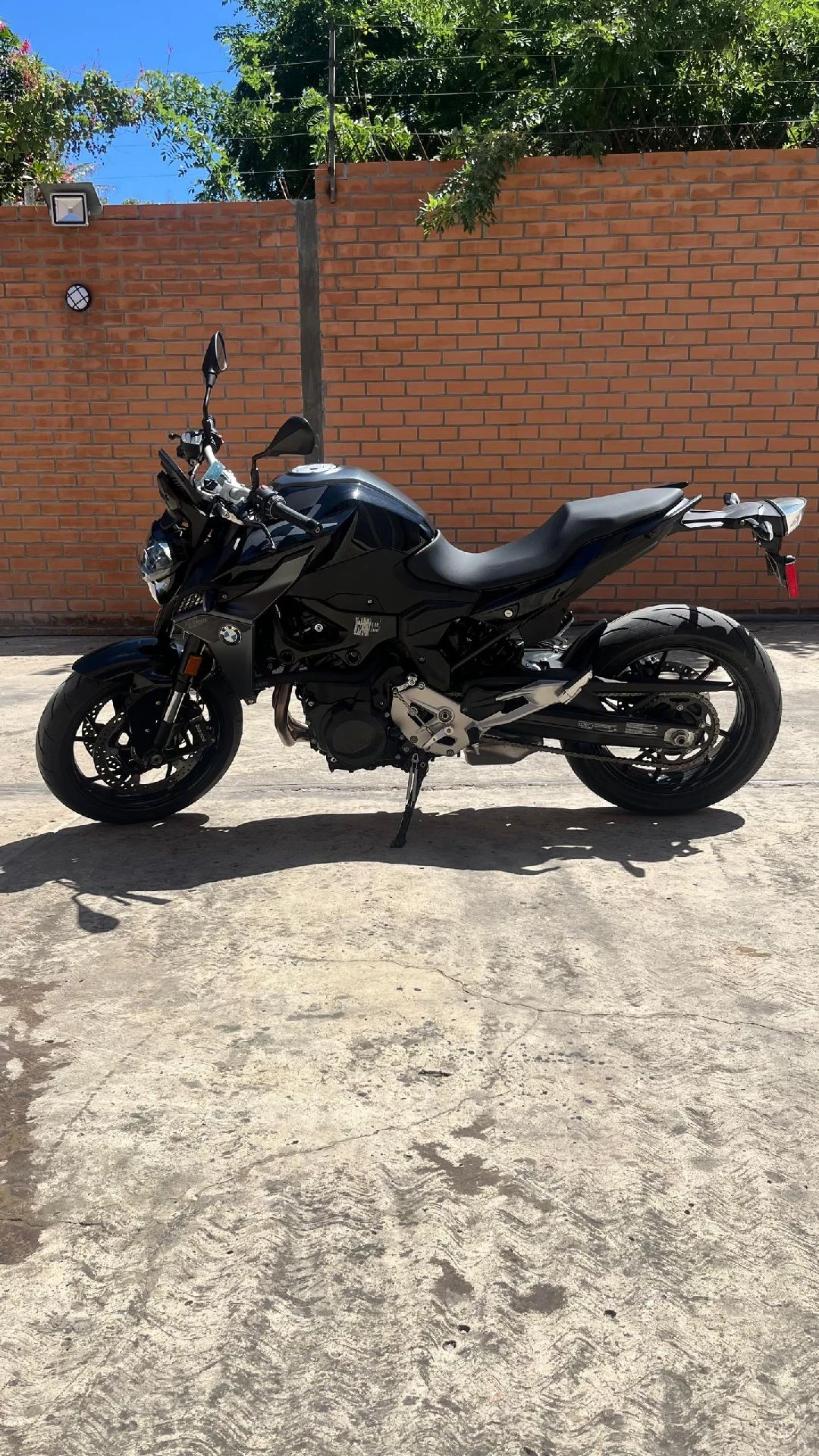 2024 BMW F 900 R Triple black — foto 7