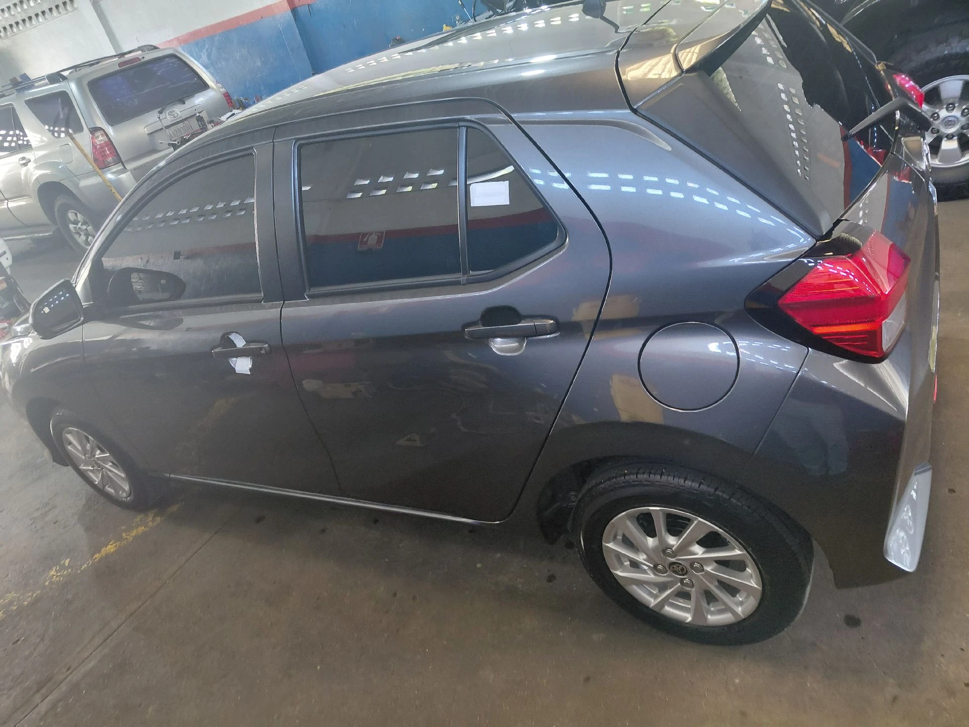 2026 Toyota Agya Full equipo automático — foto 7