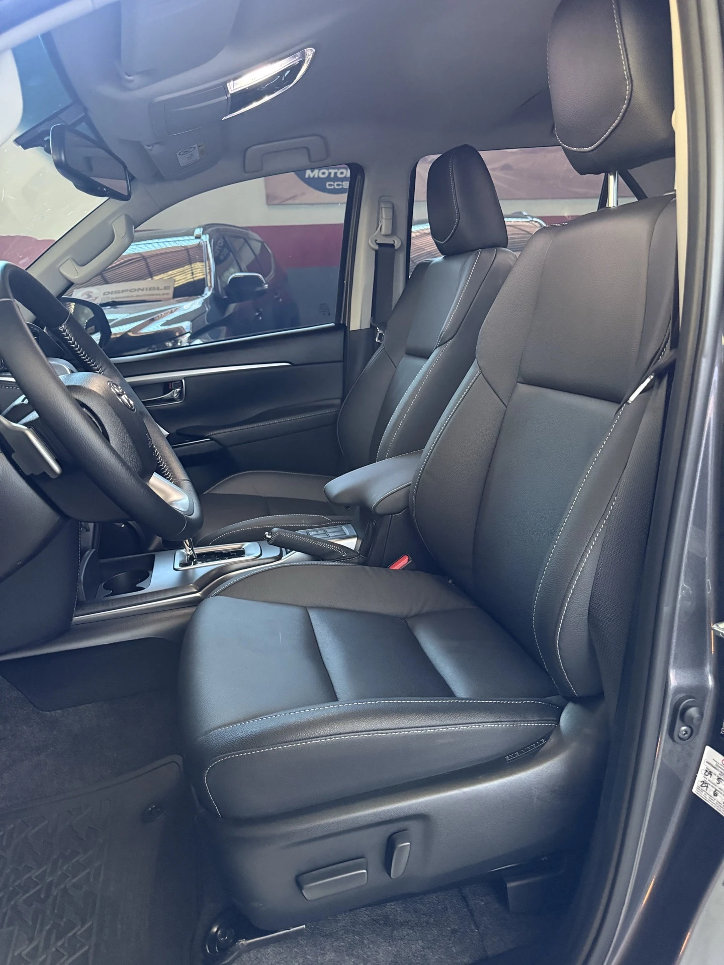 2026 Toyota Fortuner Sw4 4.0 — foto 4