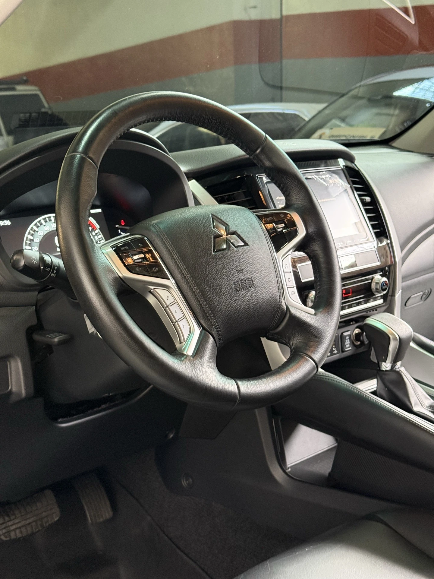 2023 Mitsubishi Montero Sport Prime Dubai — foto 3