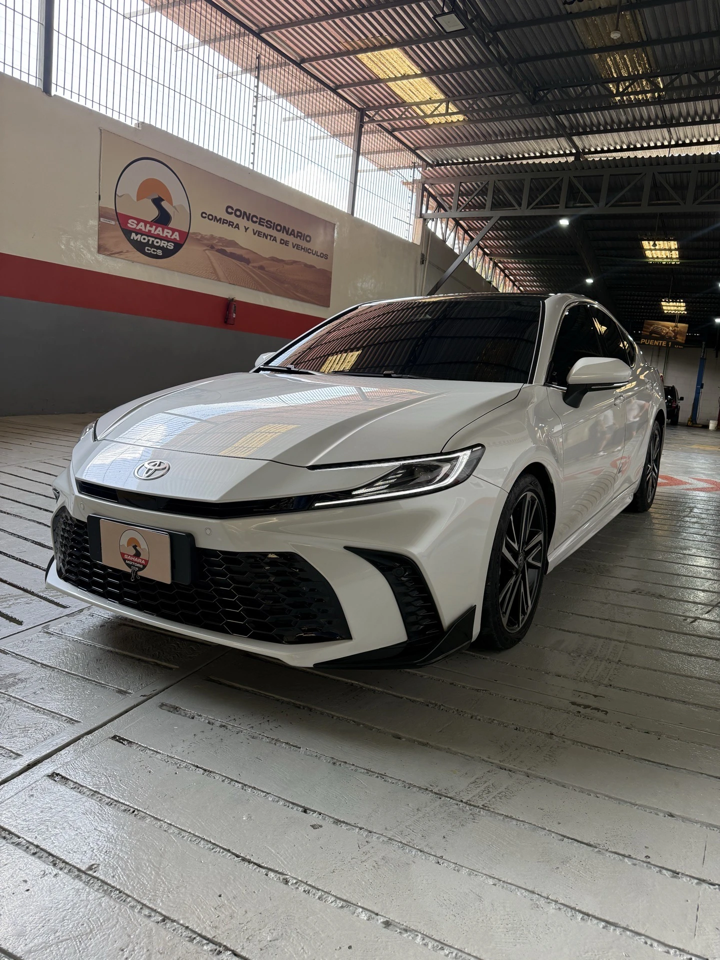 2025 Toyota Camry 2.0S — foto 3