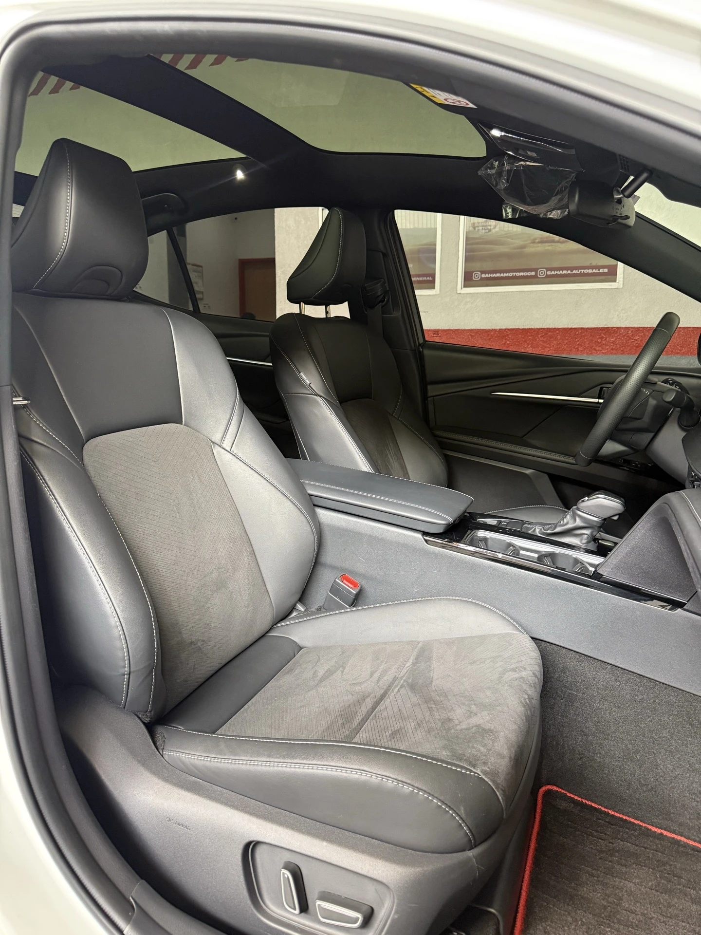 2025 Toyota Camry 2.0S — foto 5