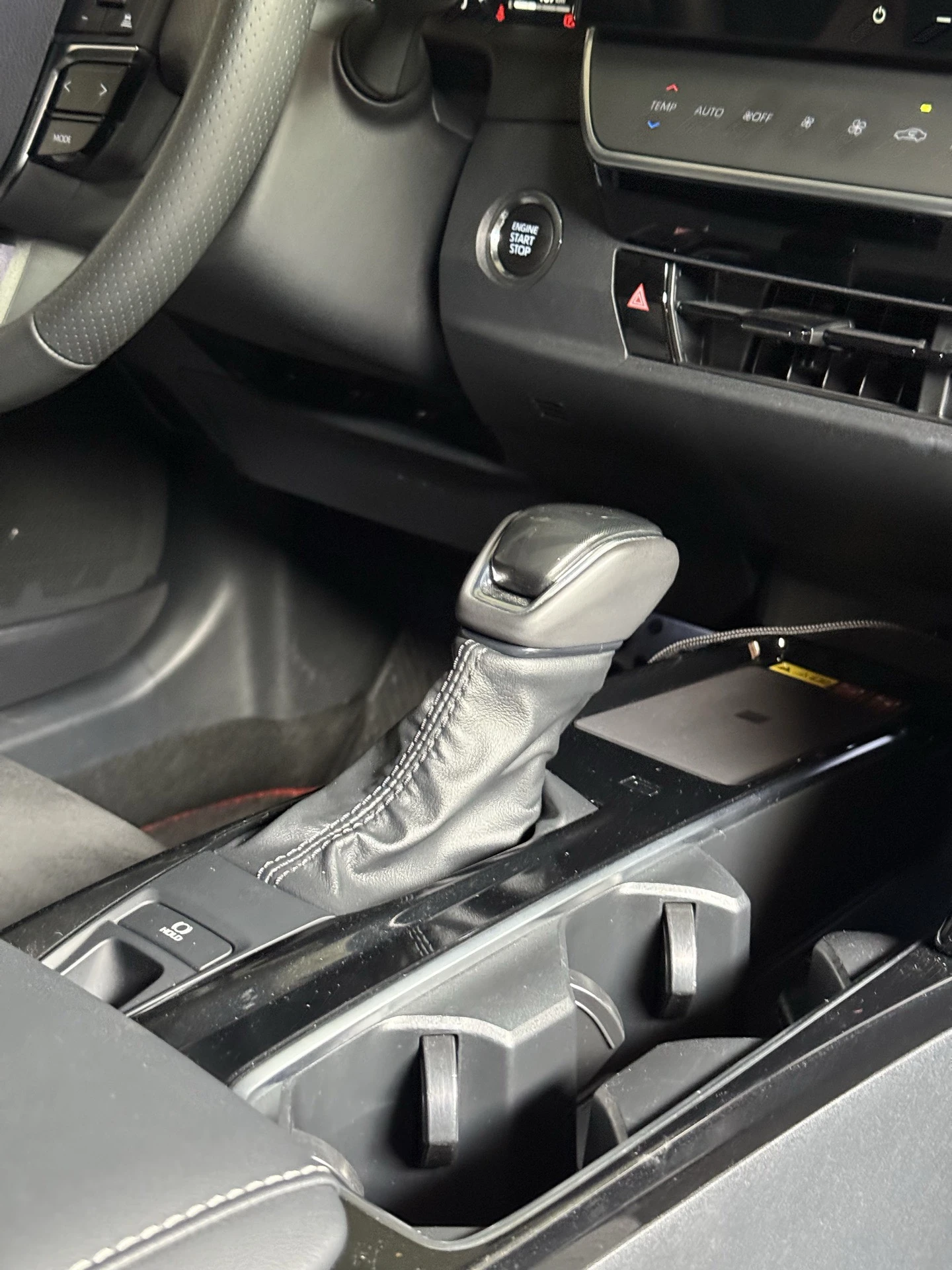 2025 Toyota Camry 2.0S — foto 8