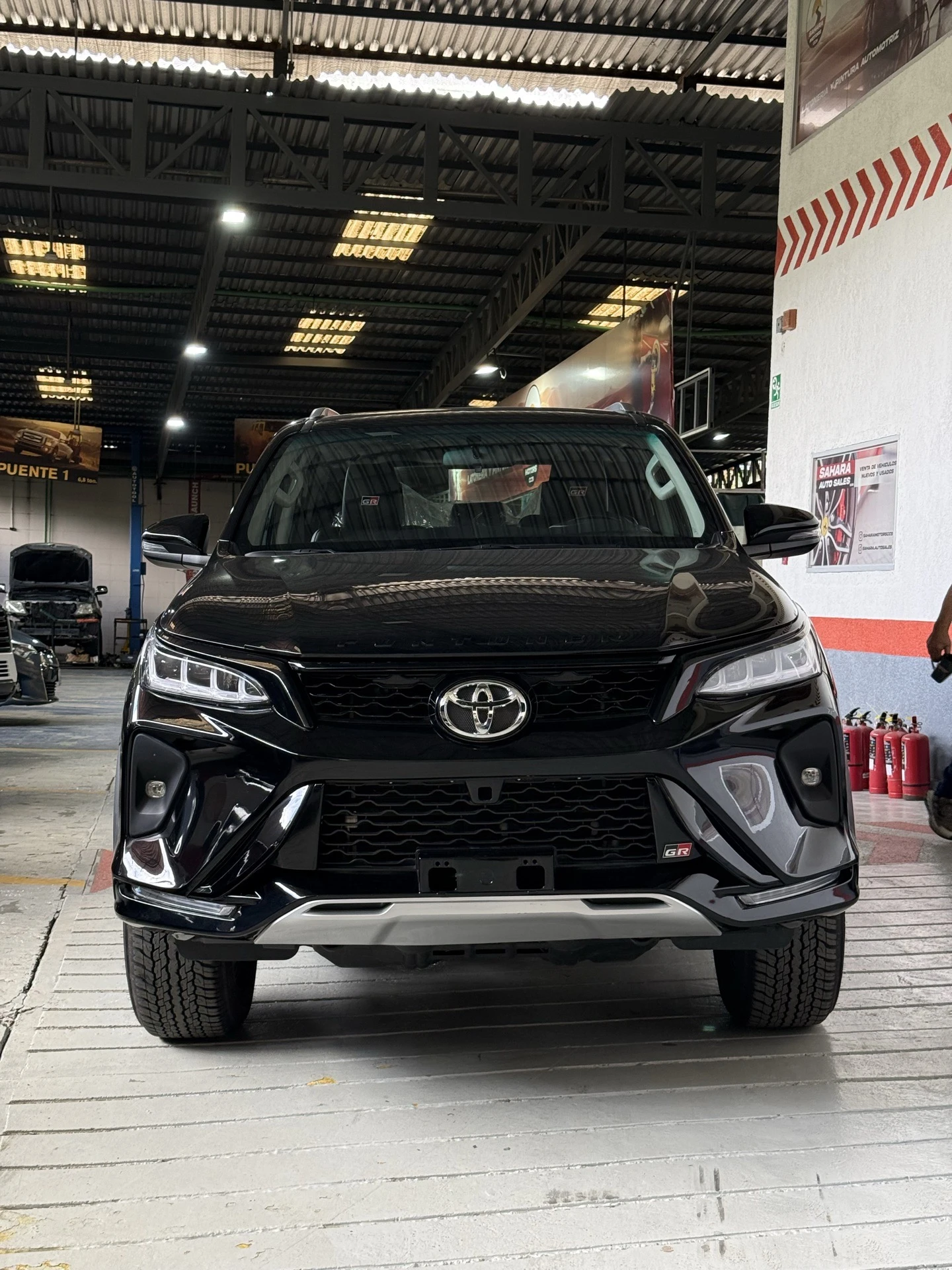 2026 Toyota Fortuner Gr — foto 3