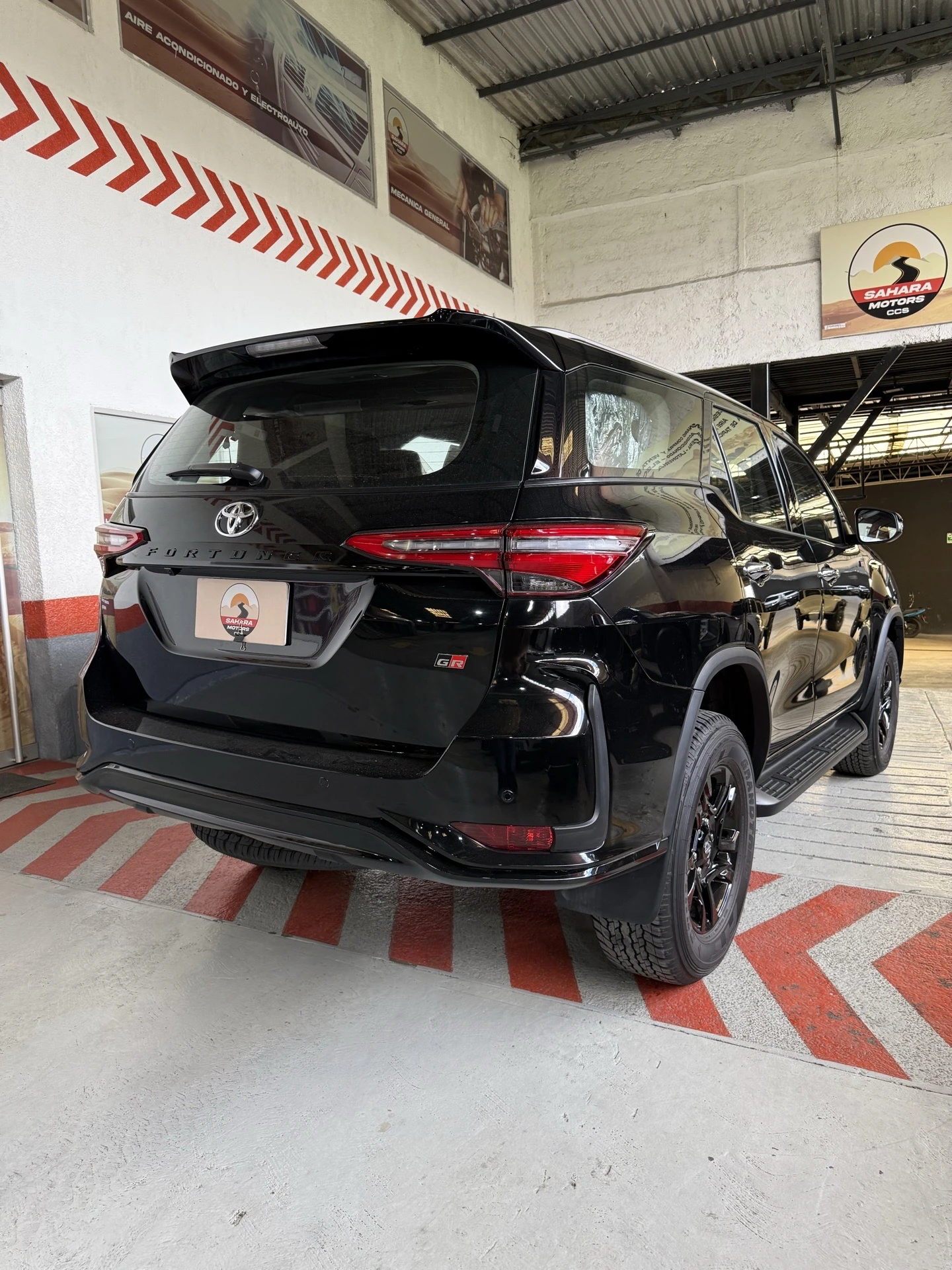 2026 Toyota Fortuner Gr — foto 10