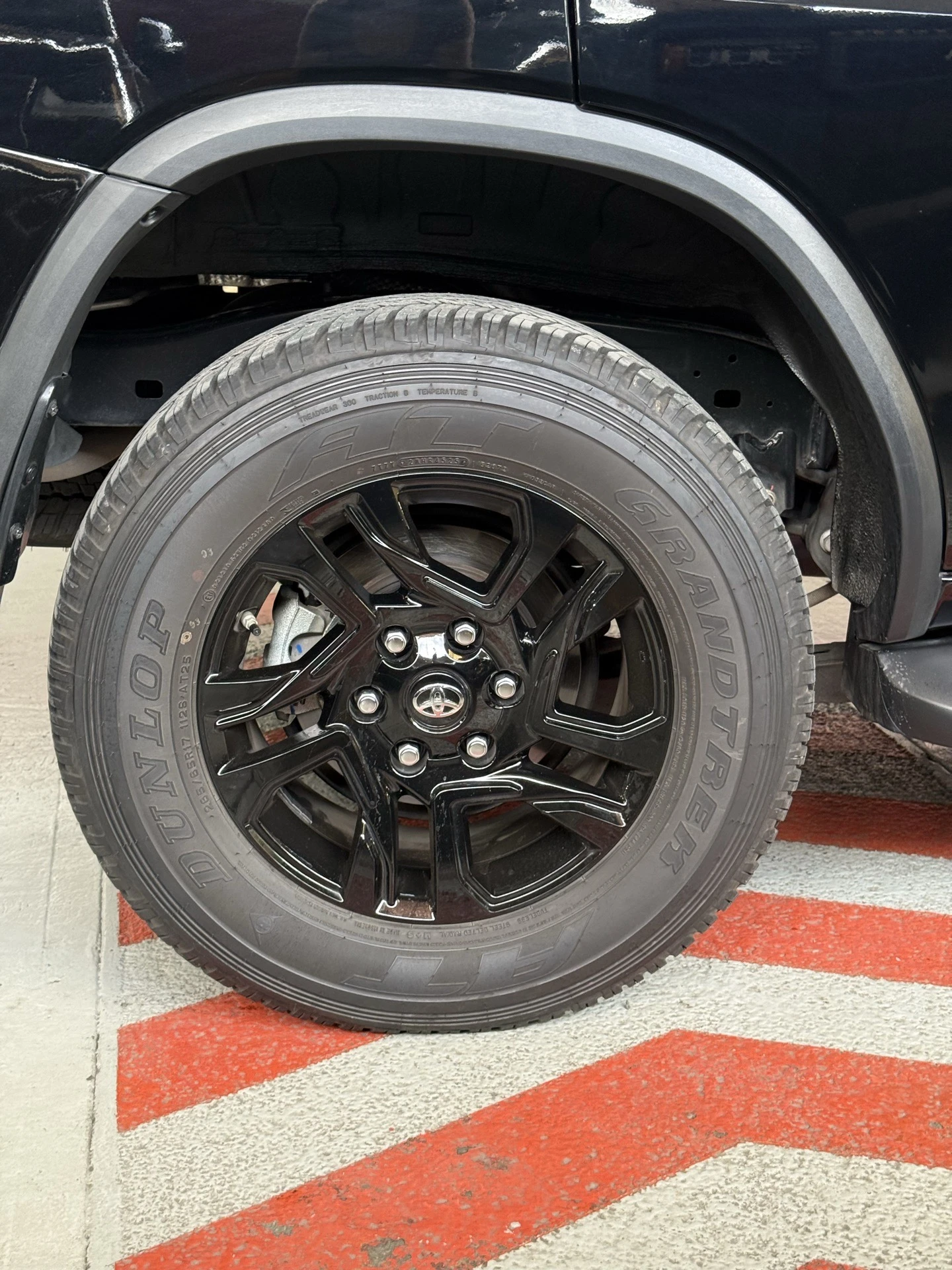 2026 Toyota Fortuner Gr — foto 9