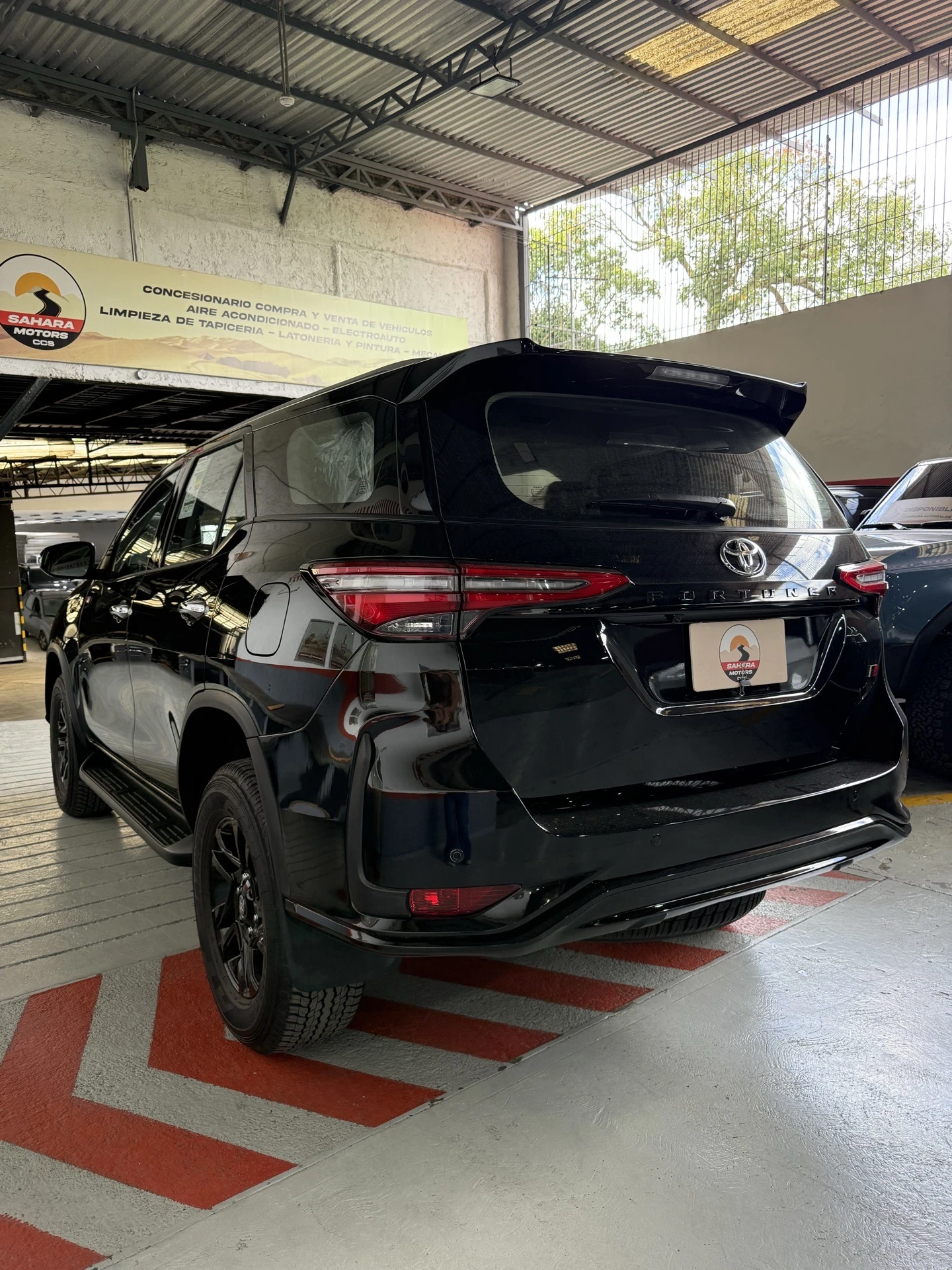 2026 Toyota Fortuner Gr — foto 11