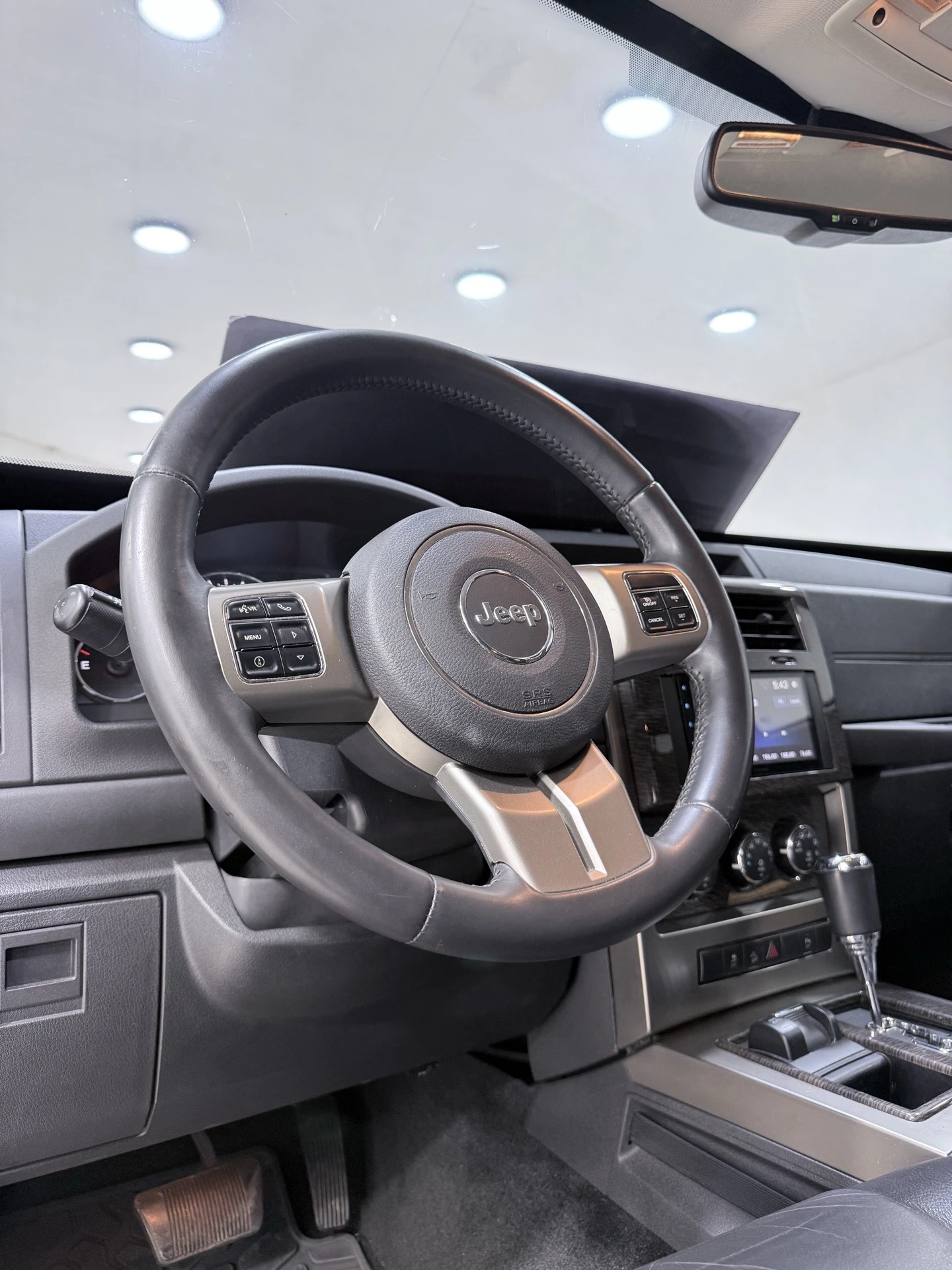 2011 Jeep Cherokee Sport KK limite — photo 4