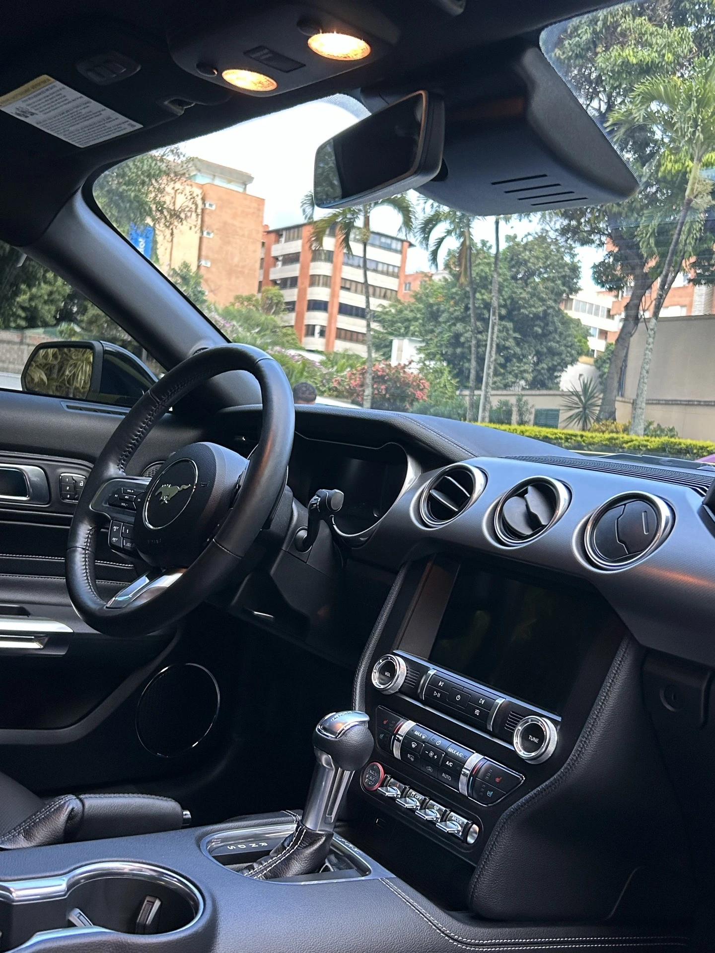 2021 Ford Mustang Ecoboost Premium — foto 5
