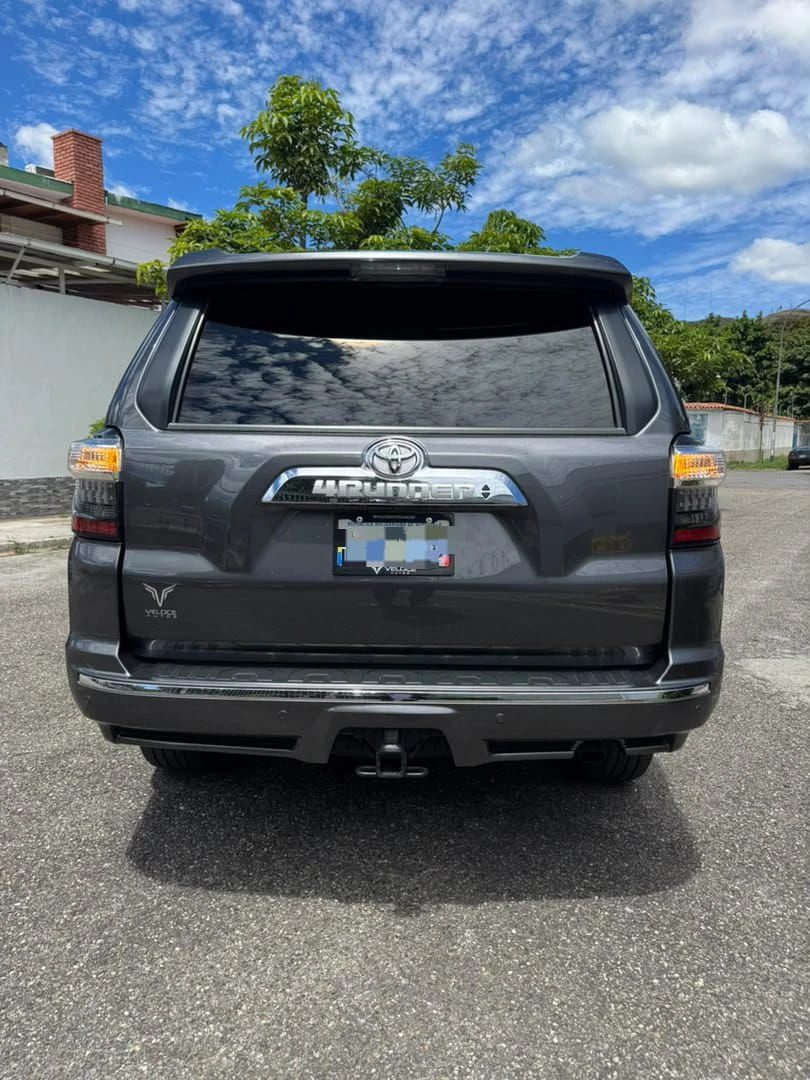 2020 Toyota 4Runner Limited — photo 3