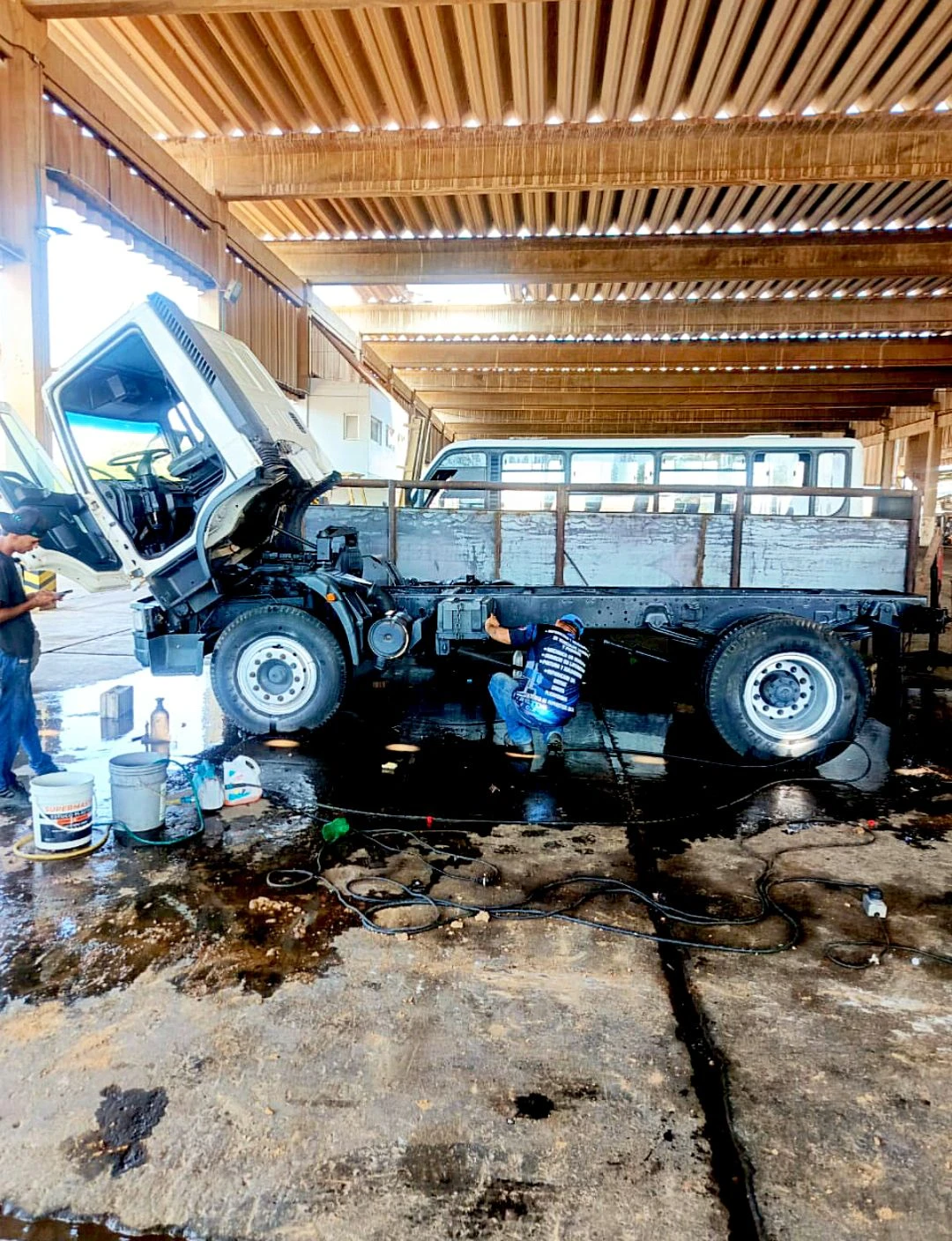 2008 Iveco Tector Carga — foto 3
