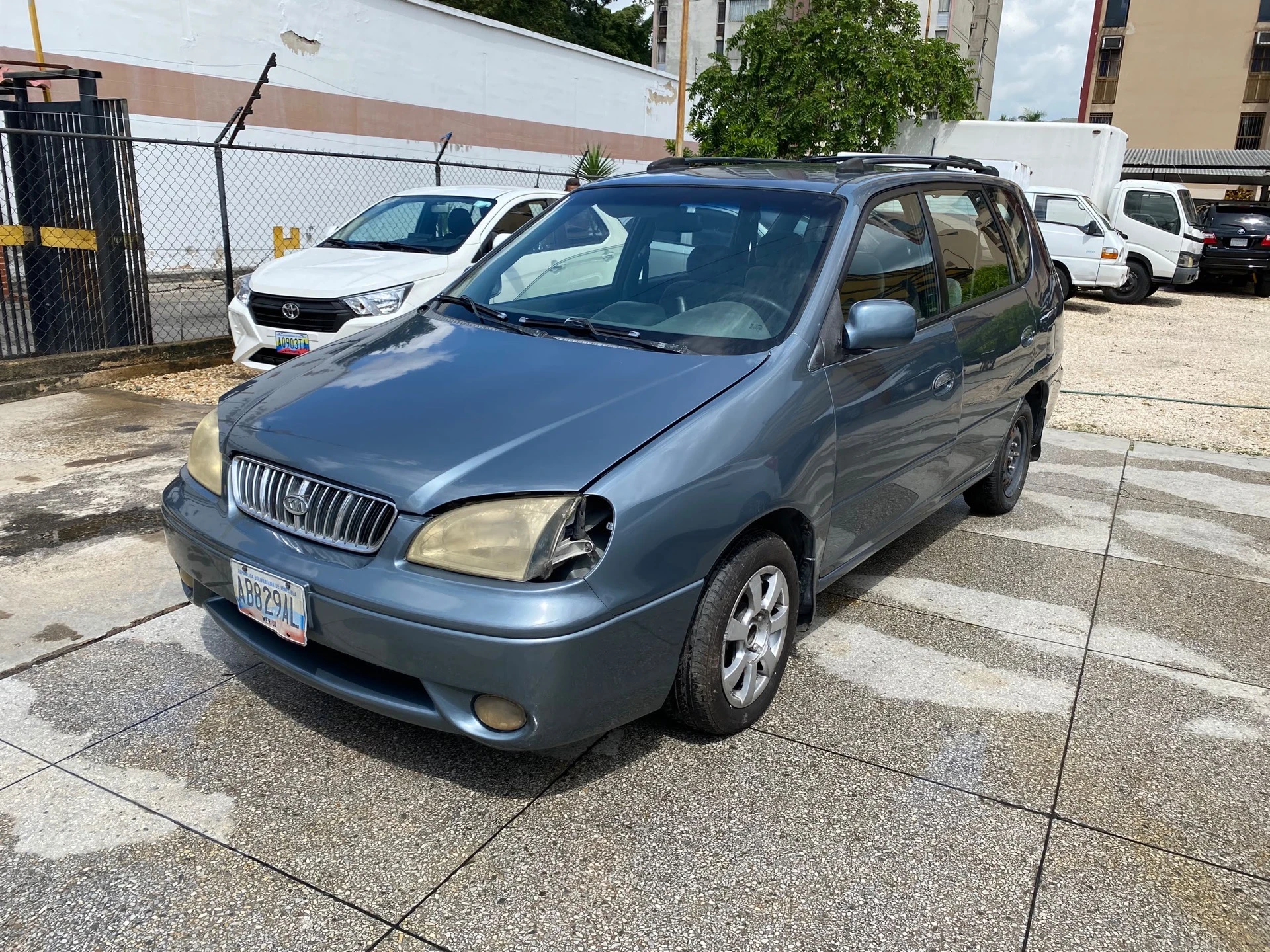 2002 Kia Carens LS — foto 5