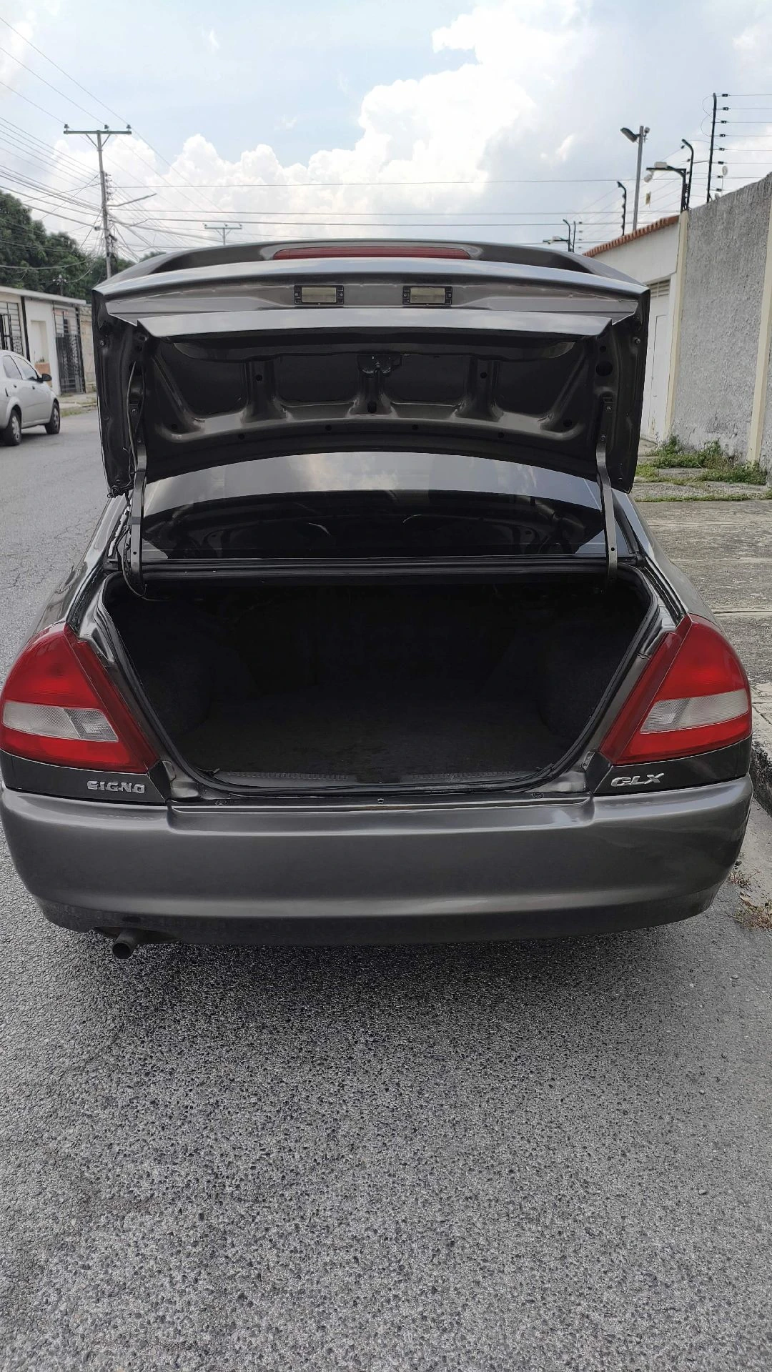 2009 Mitsubishi Signo GLX — foto 15