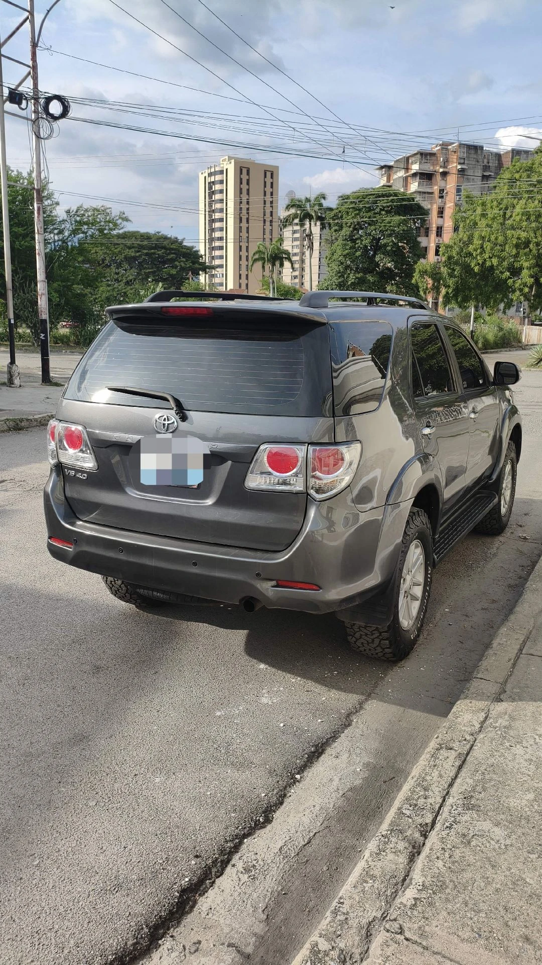 2013 Toyota Fortuner — foto 7