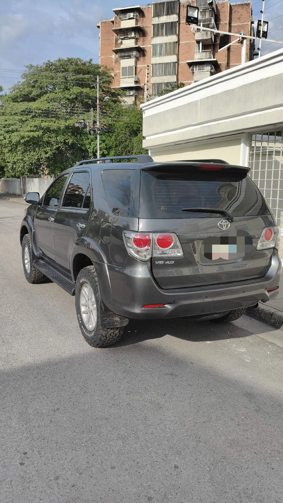 2013 Toyota Fortuner — foto 9