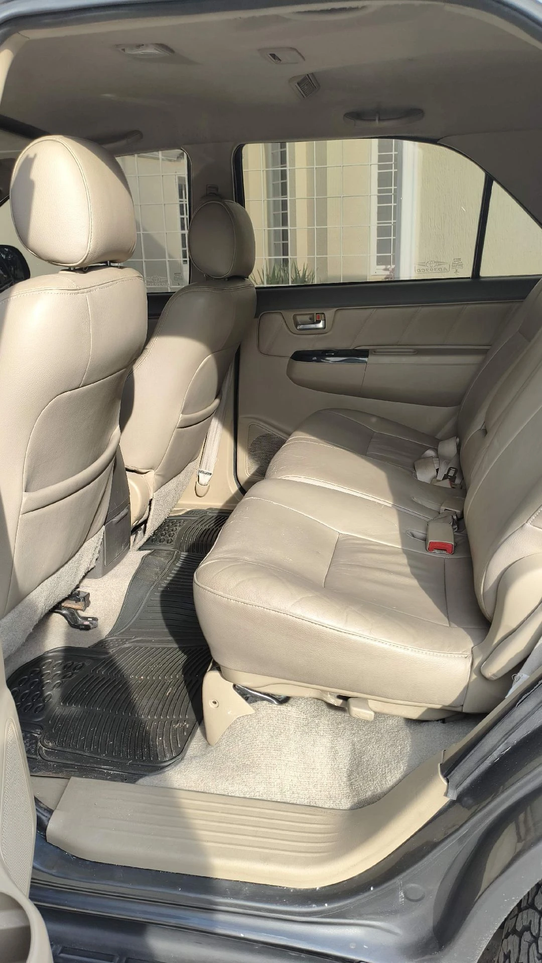 2013 Toyota Fortuner — foto 16