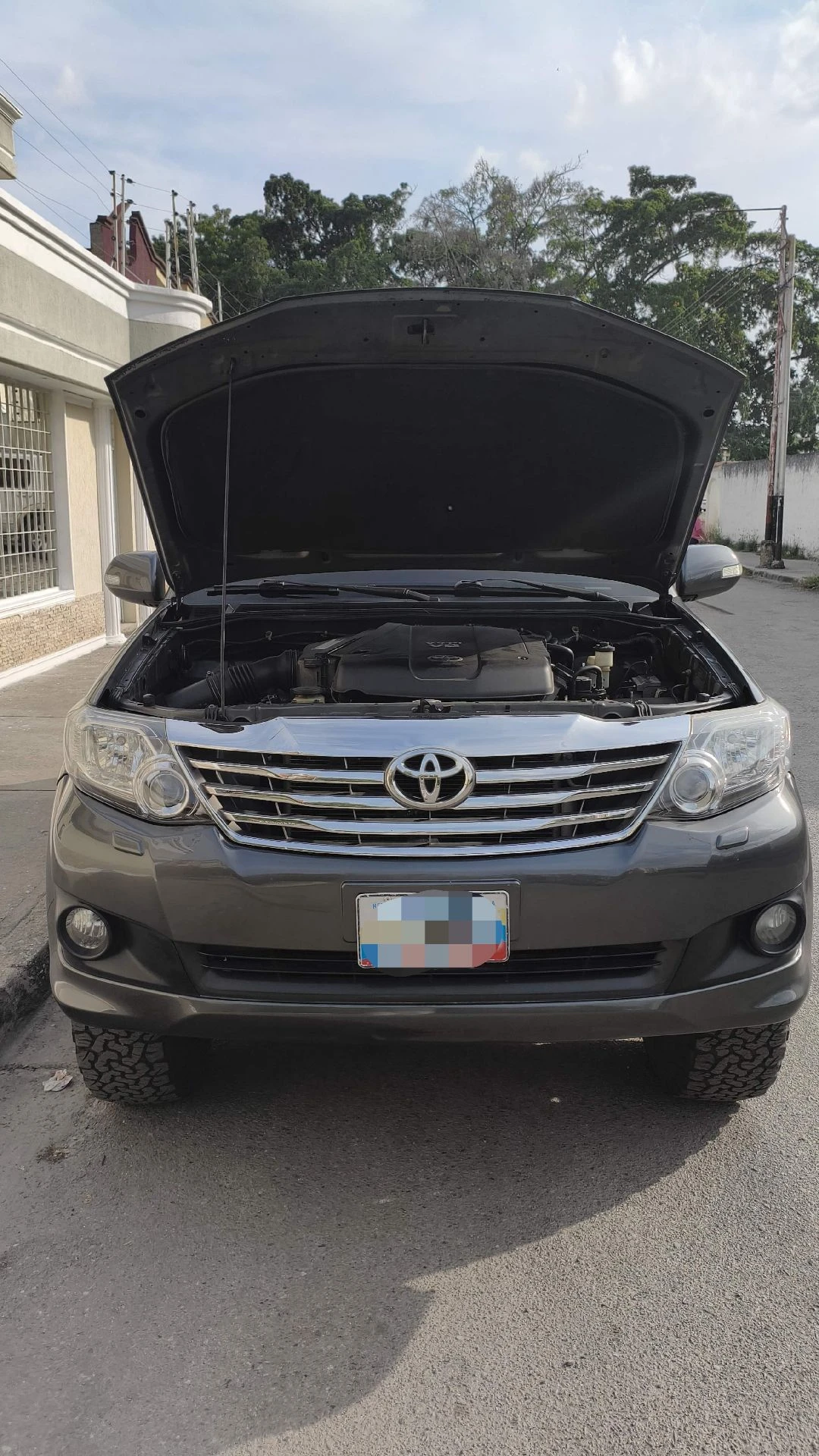 2013 Toyota Fortuner — foto 18