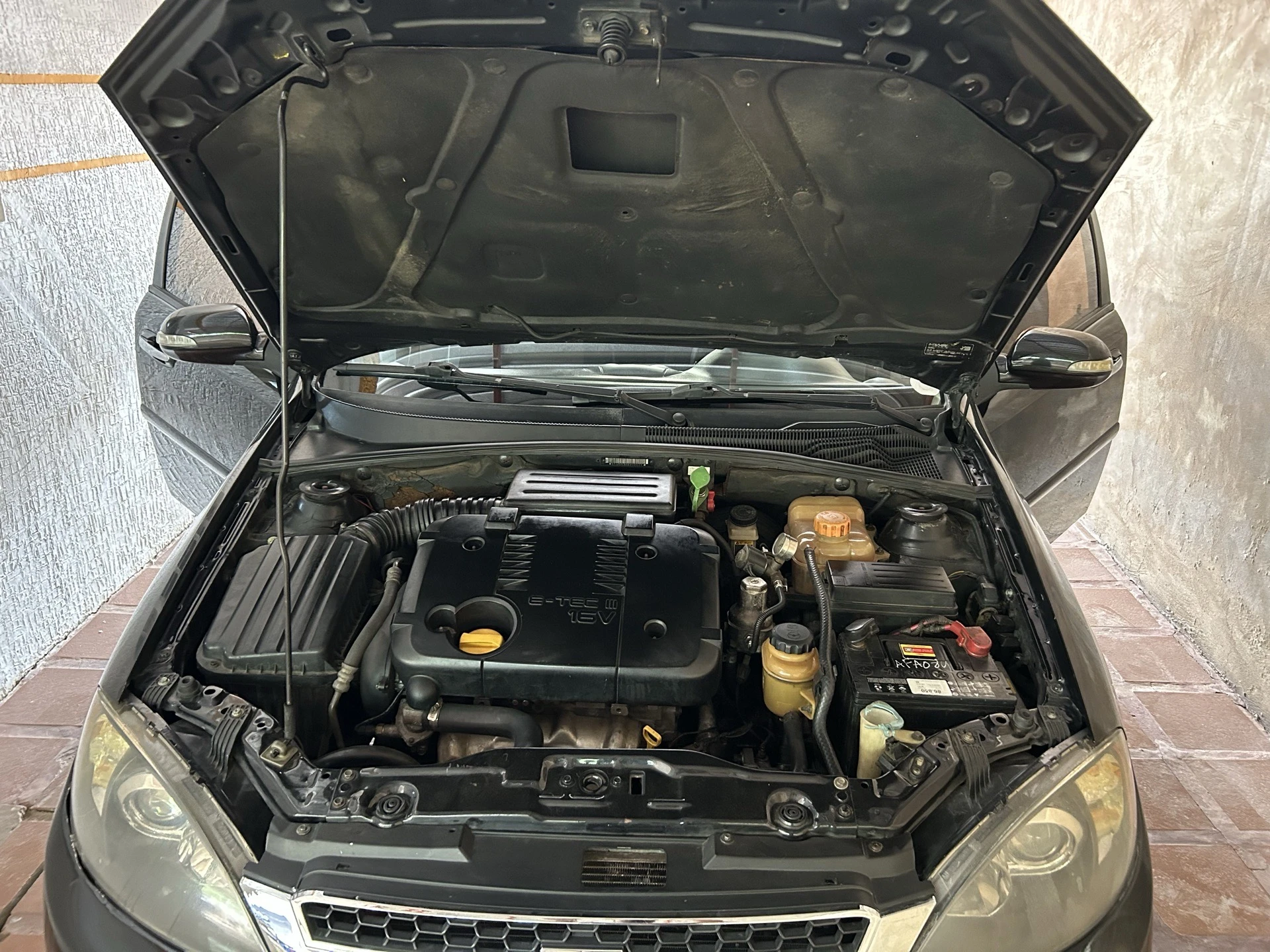 2011 Chevrolet Optra Advance — foto 2