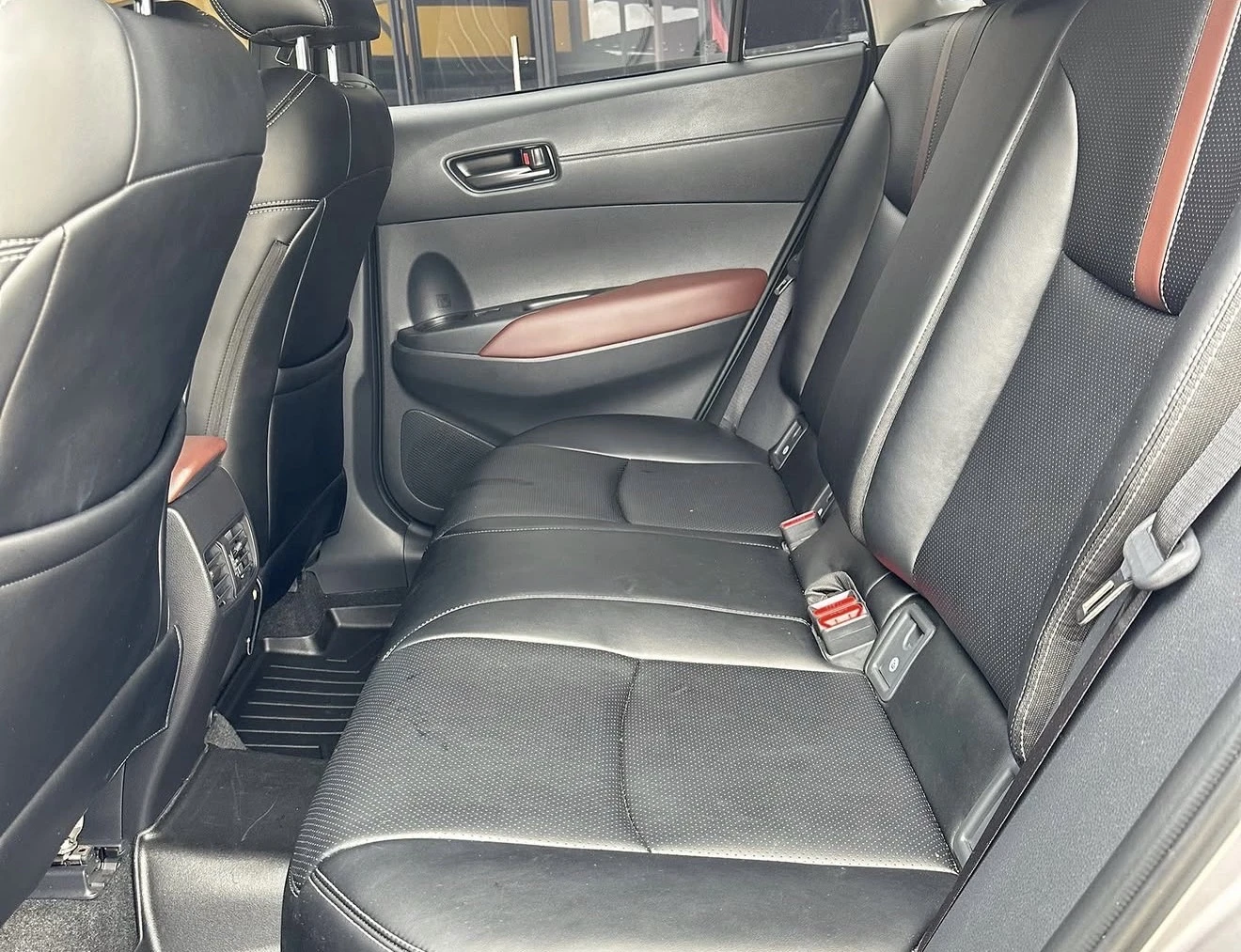 2025 Toyota Corolla Cross Élite edit — foto 6