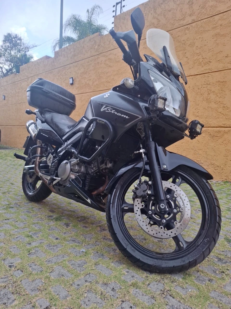 2012 Suzuki V-Strom 650 — foto 2