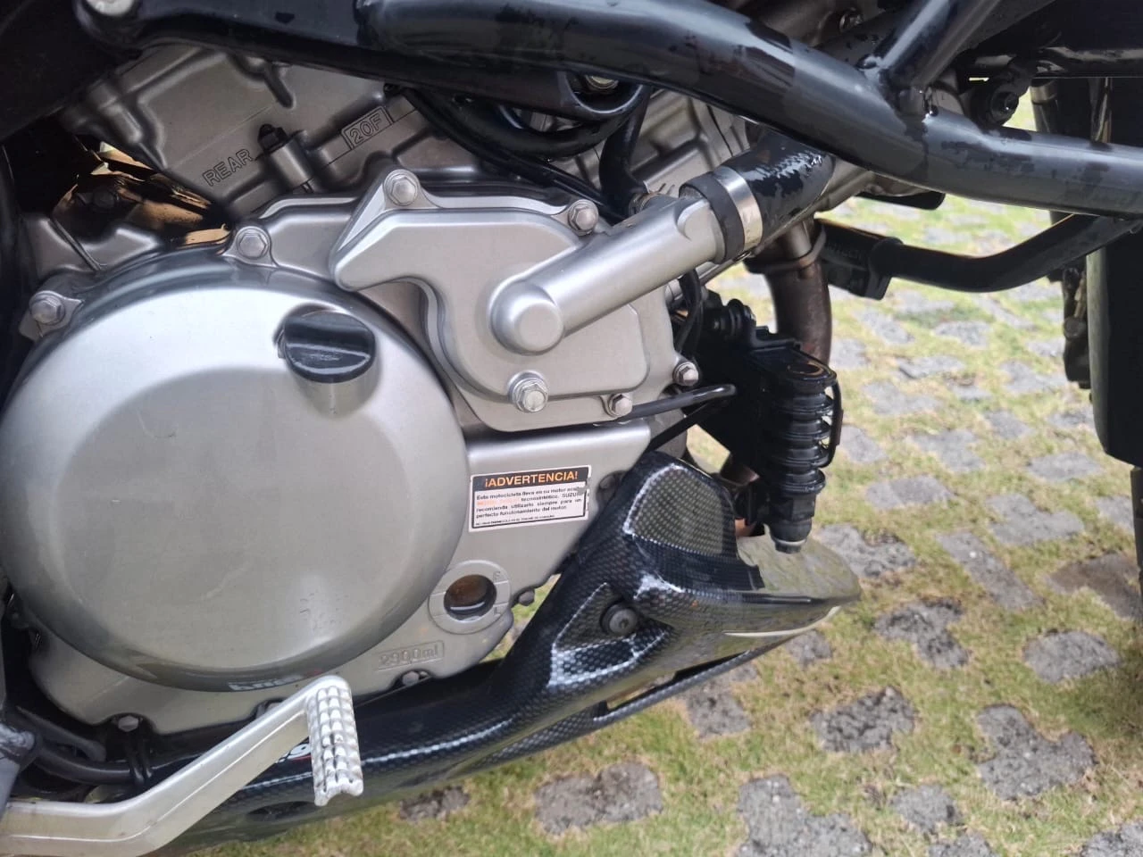 2012 Suzuki V-Strom 650 — foto 5